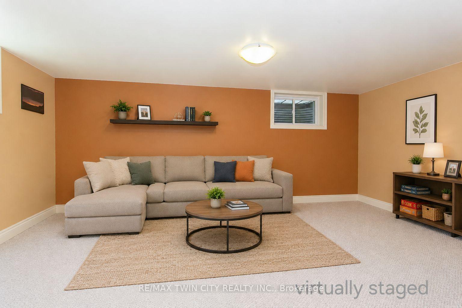 Photo 32 of 107 Upper Mercer Street, Kitchener, Grand River South — HOMEH