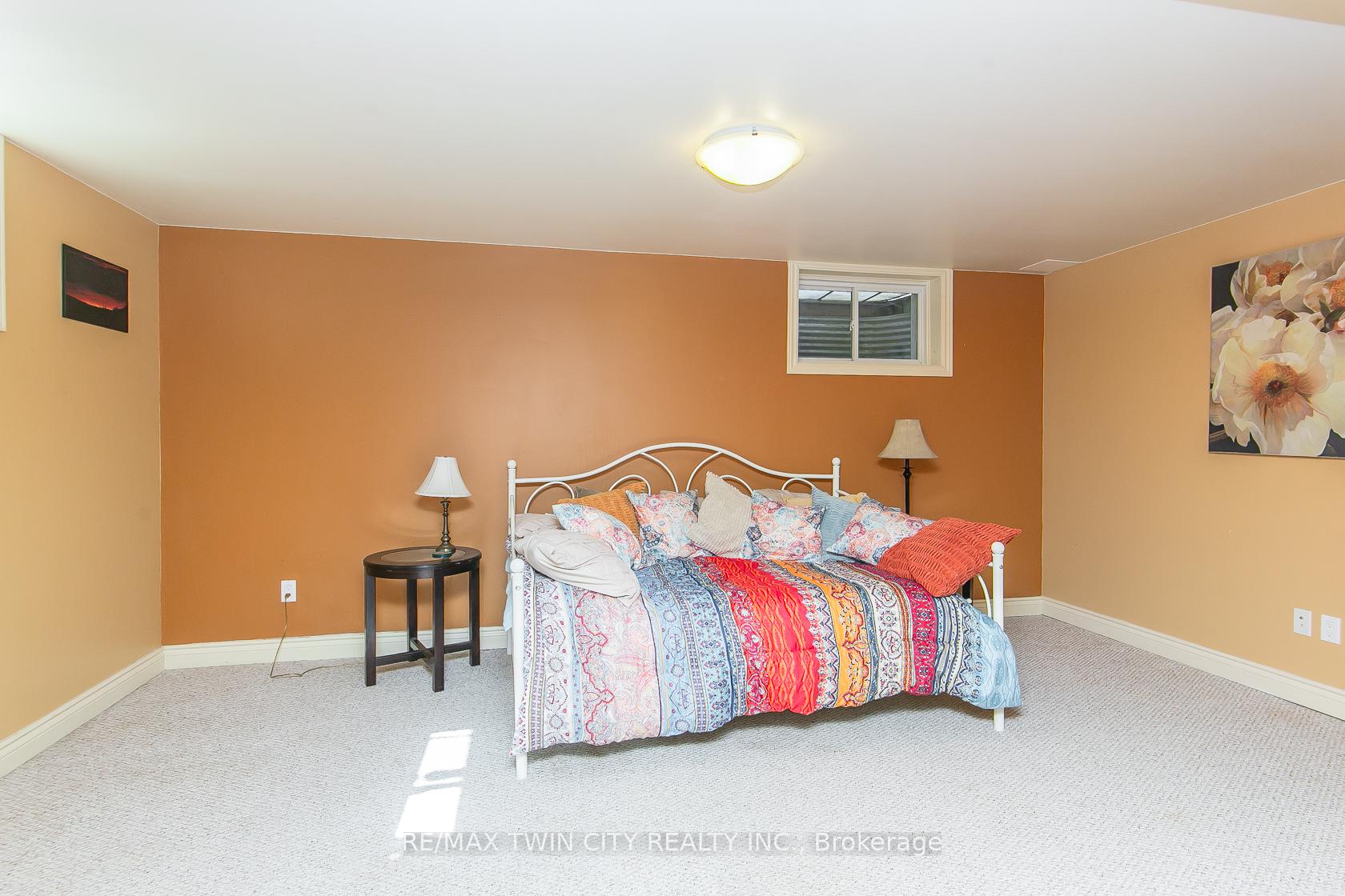 Photo 33 of 107 Upper Mercer Street, Kitchener, Grand River South — HOMEH