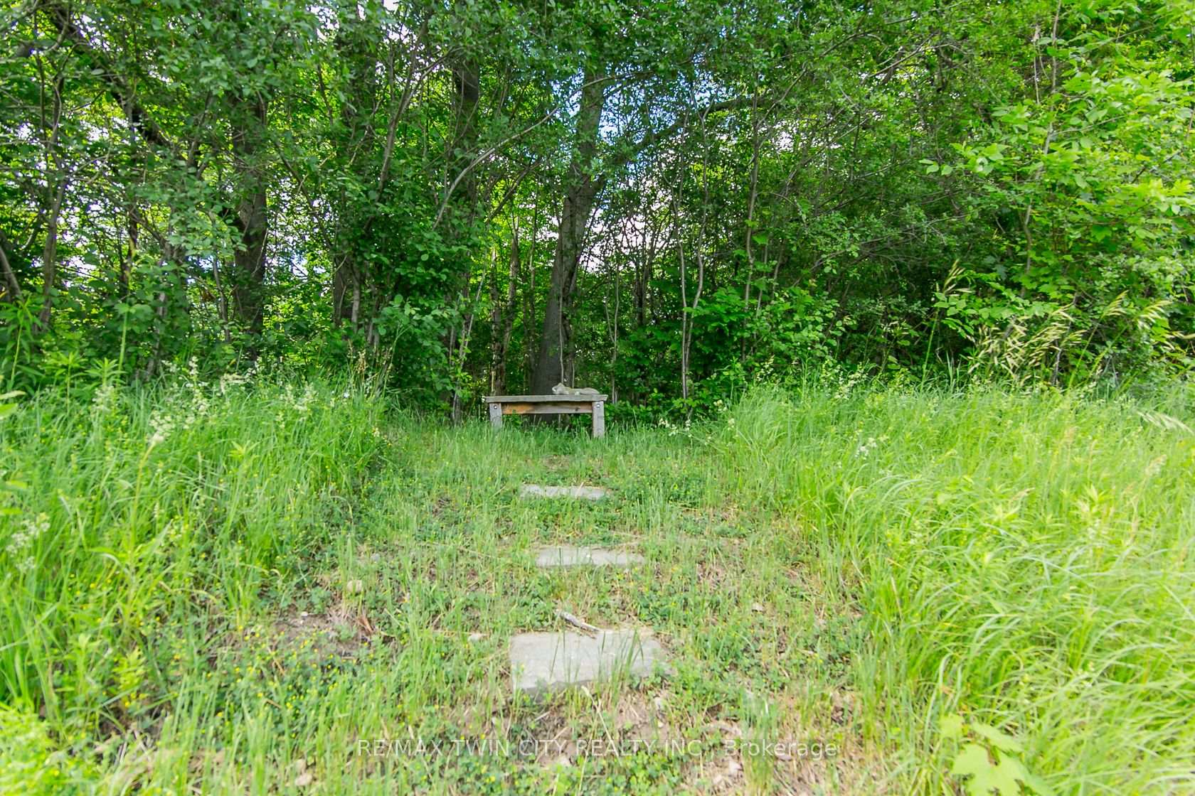 Photo 48 of 107 Upper Mercer Street, Kitchener, Grand River South — HOMEH