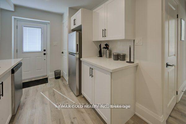 Photo 2 of Unit Unit 2, 91 Locks Road, Brantford — HOMEH