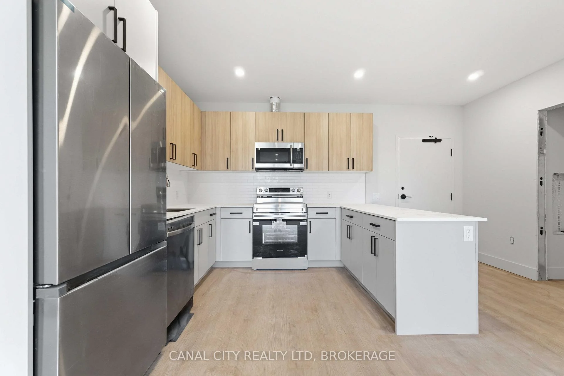 Photo 44 of Unit 407, 8 Hutt Lane, Thorold, Thorold Downtown — HOMEH