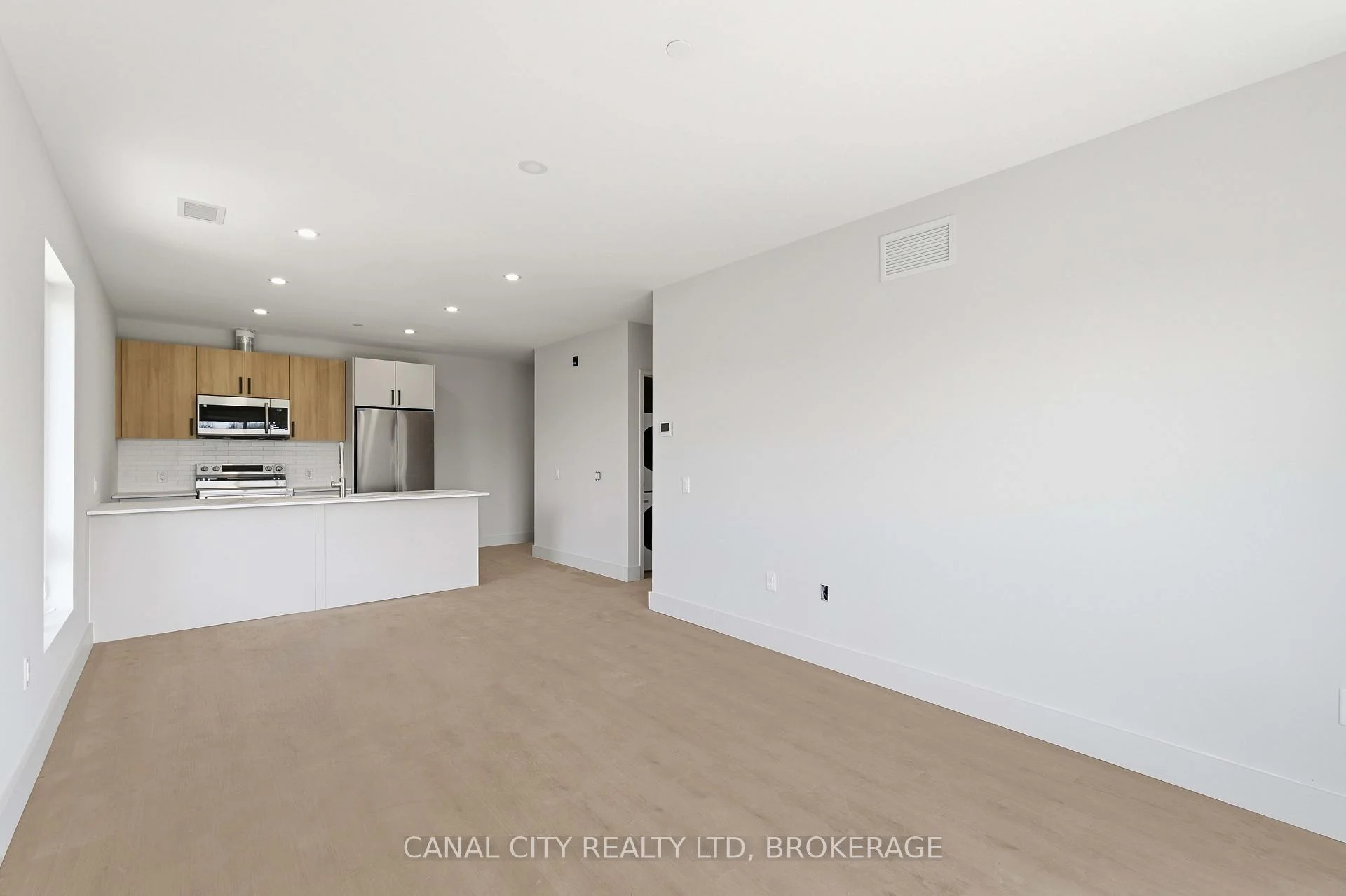 Photo 52 of Unit 407, 8 Hutt Lane, Thorold, Thorold Downtown — HOMEH