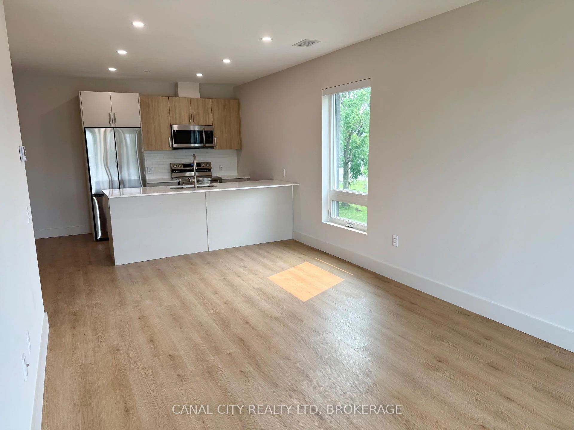 Photo 11 of Unit 407, 8 Hutt Lane, Thorold, Thorold Downtown — HOMEH