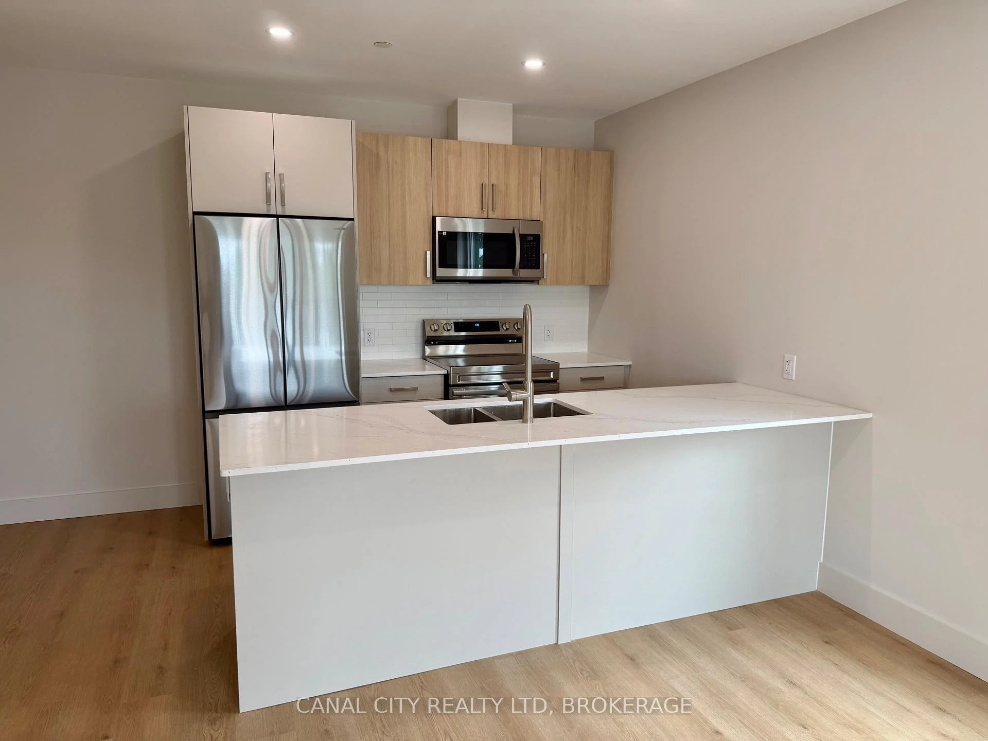 Photo 12 of Unit 407, 8 Hutt Lane, Thorold, Thorold Downtown — HOMEH