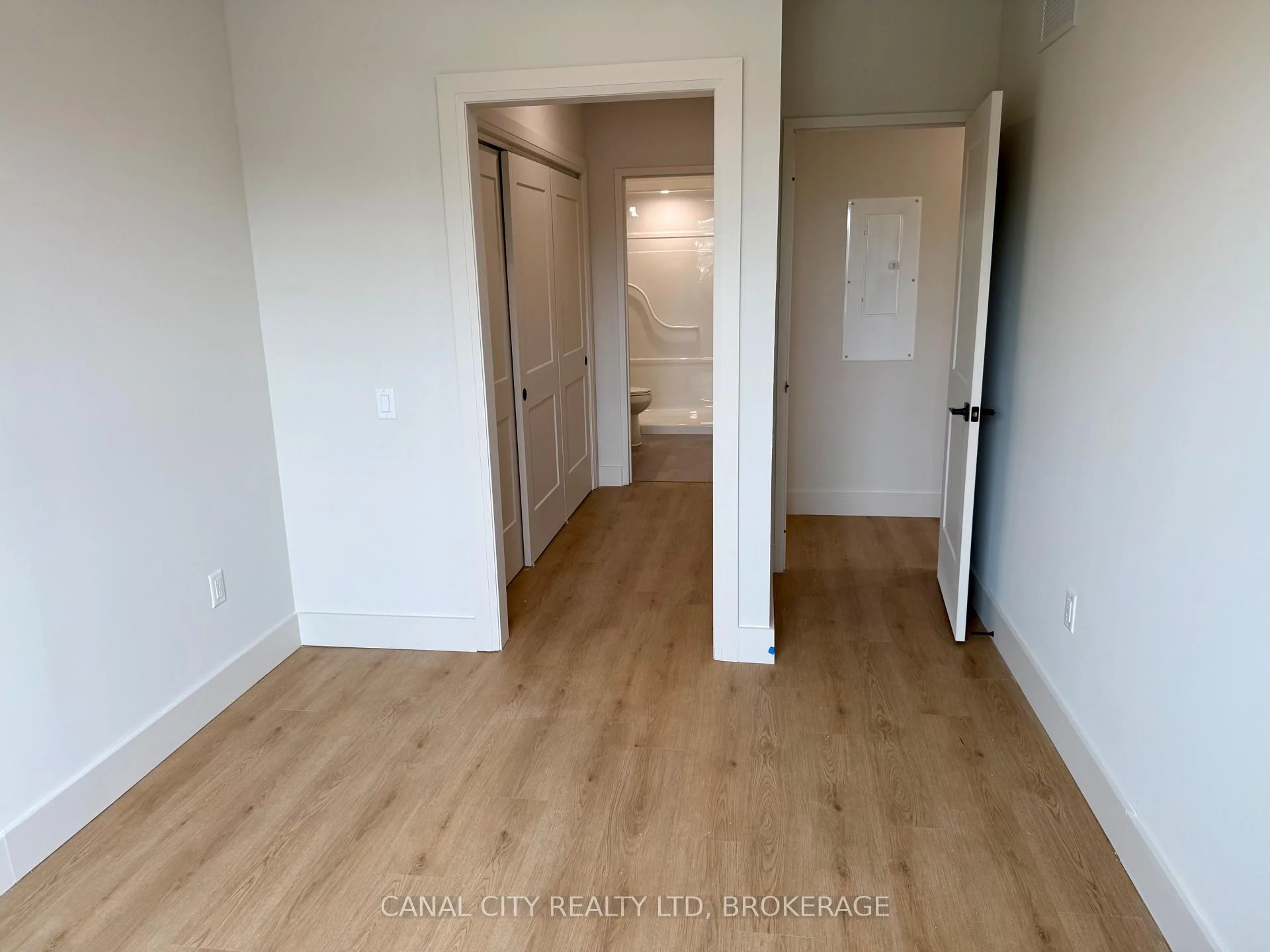 Photo 17 of Unit 407, 8 Hutt Lane, Thorold, Thorold Downtown — HOMEH