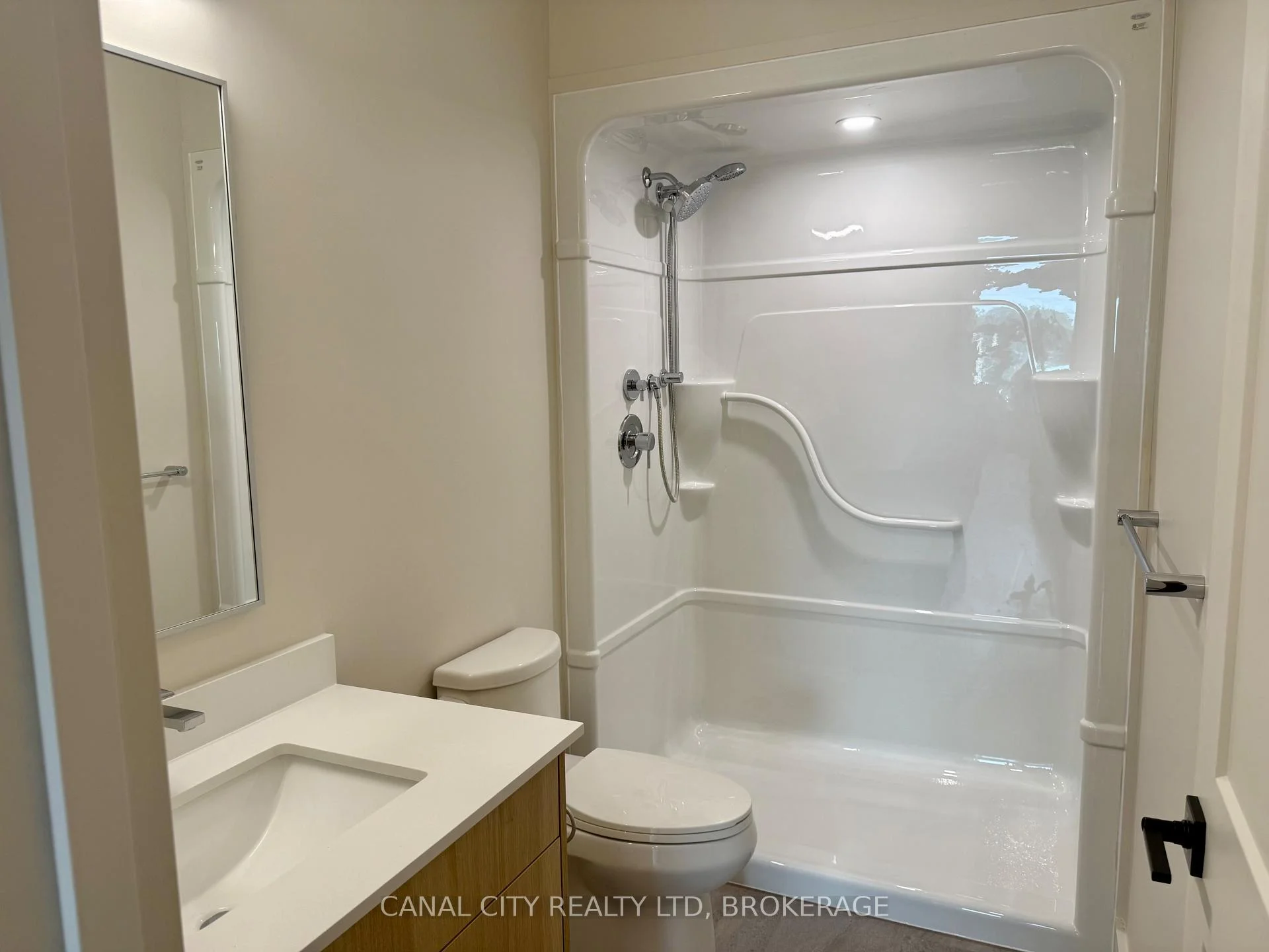 Photo 19 of Unit 407, 8 Hutt Lane, Thorold, Thorold Downtown — HOMEH