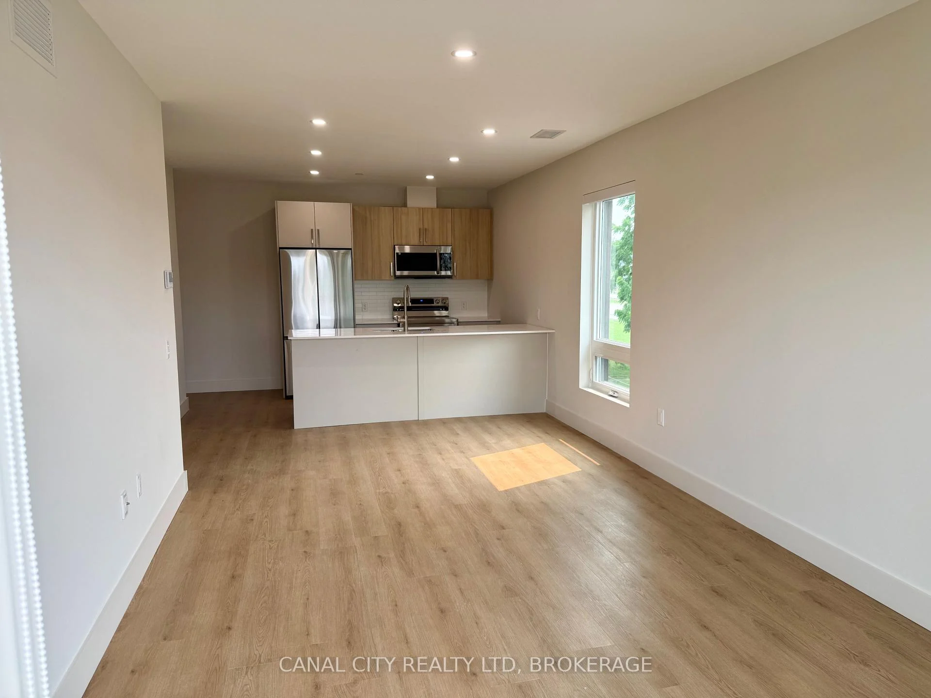 Photo 22 of Unit 407, 8 Hutt Lane, Thorold, Thorold Downtown — HOMEH