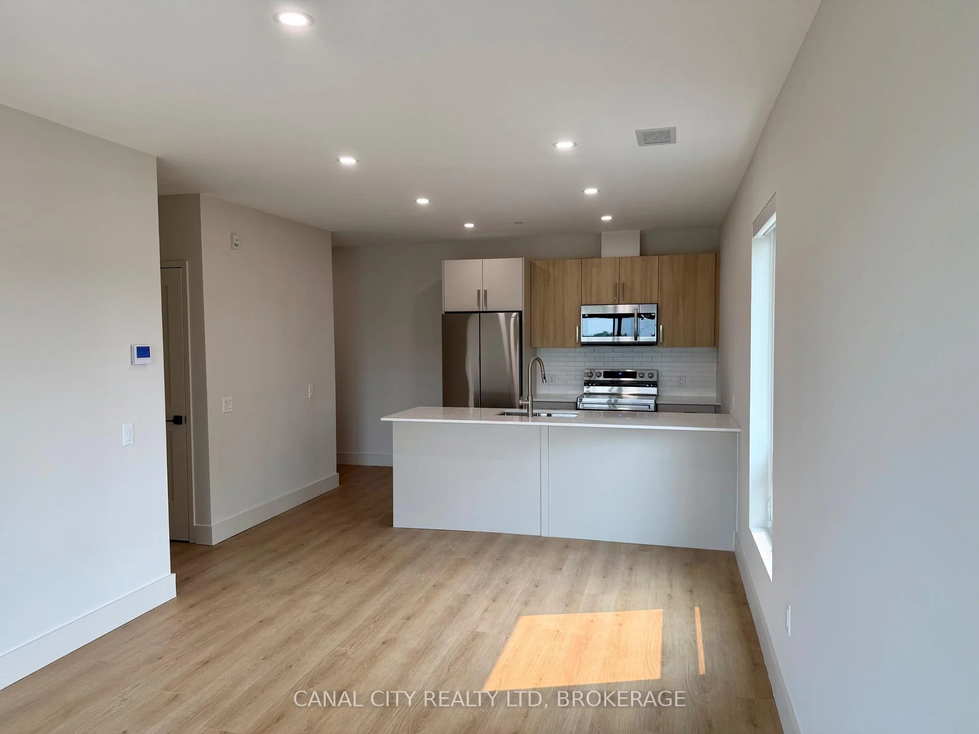 Photo 24 of Unit 407, 8 Hutt Lane, Thorold, Thorold Downtown — HOMEH