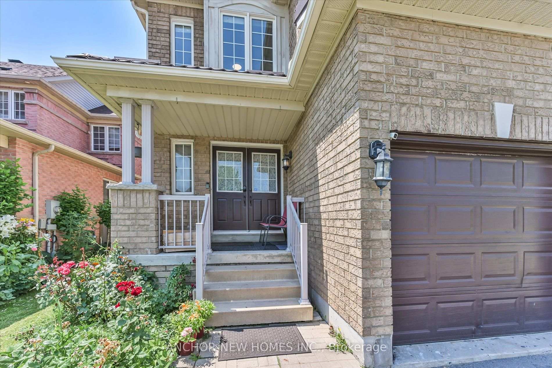 Photo 2 of 134 Baycliffe Drive, Whitby, Williamsburg — HOMEH