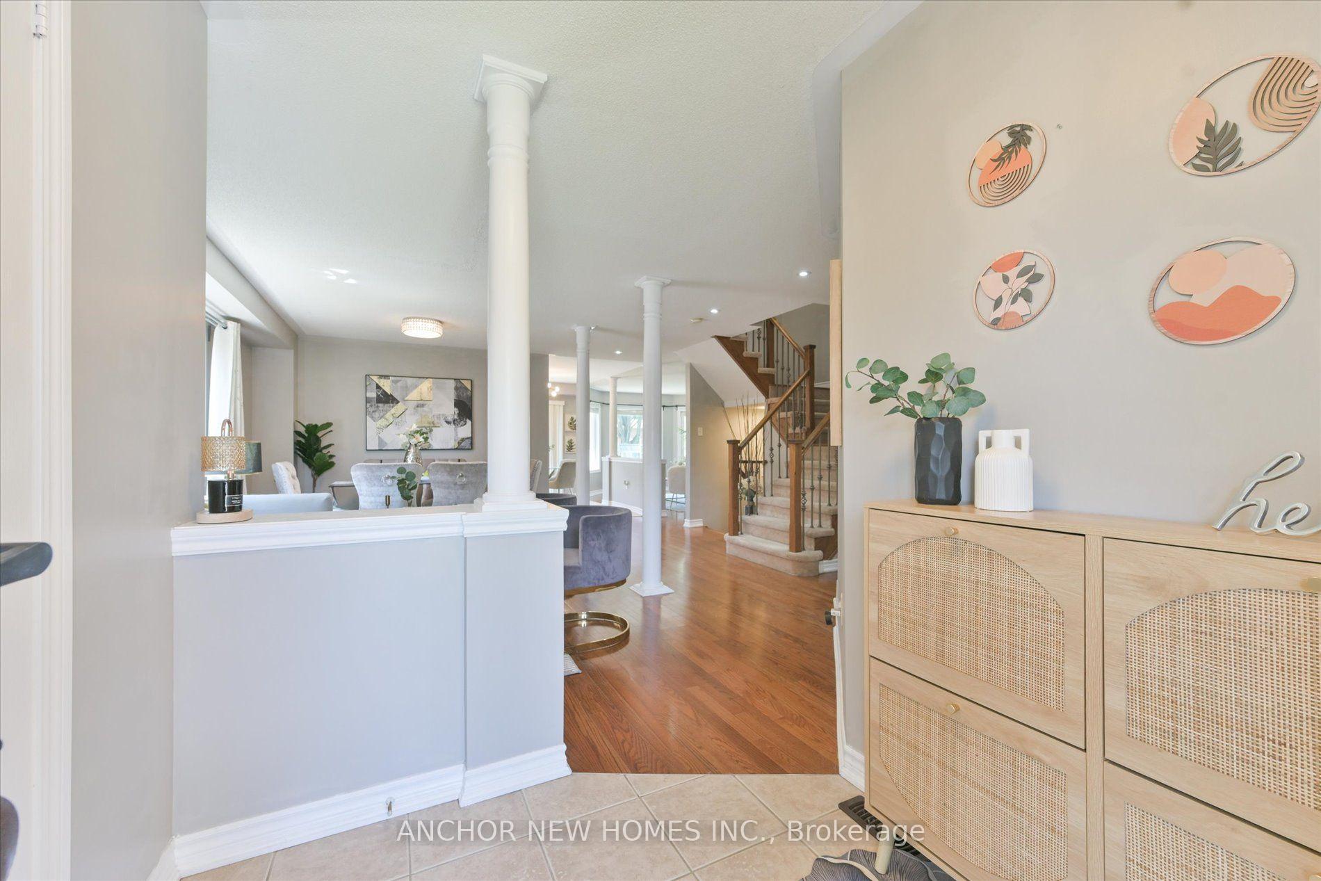 Photo 4 of 134 Baycliffe Drive, Whitby, Williamsburg — HOMEH