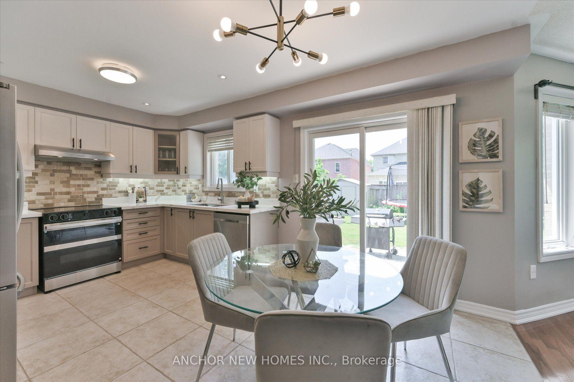 Photo 8 of 134 Baycliffe Drive, Whitby, Williamsburg — HOMEH
