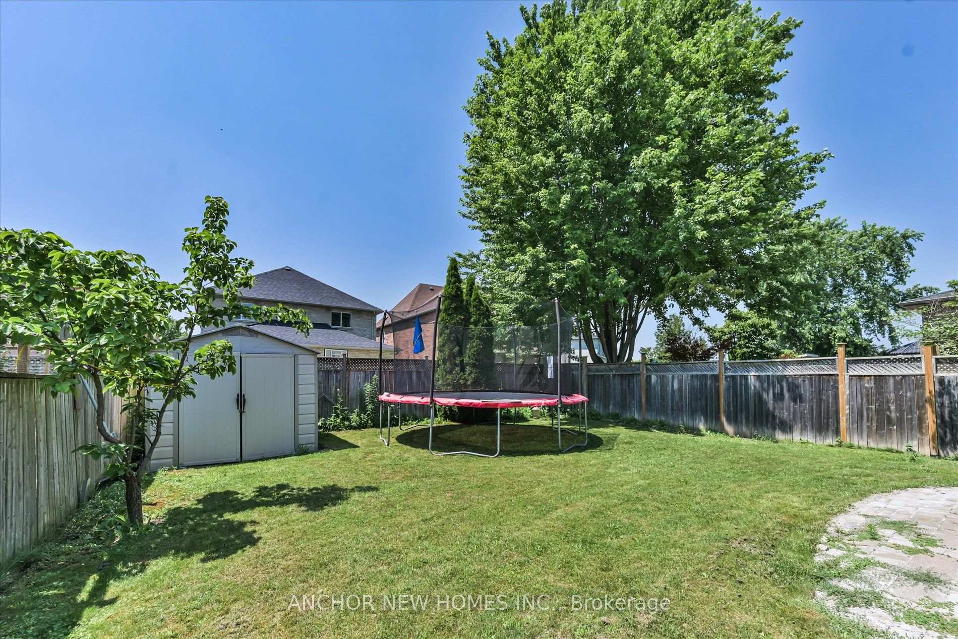 Photo 34 of 134 Baycliffe Drive, Whitby, Williamsburg — HOMEH