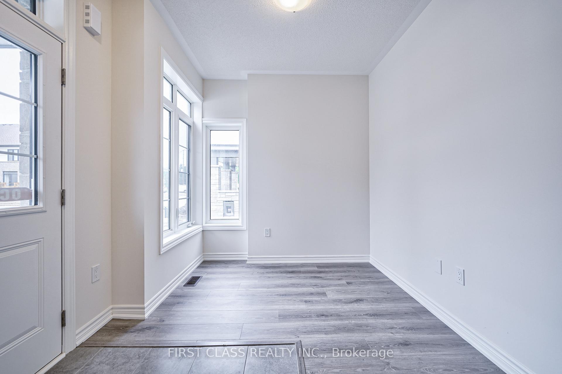 Photo 4 of 61 Kenneth Rogers Crescent, East Gwillimbury, Queensville — HOMEH