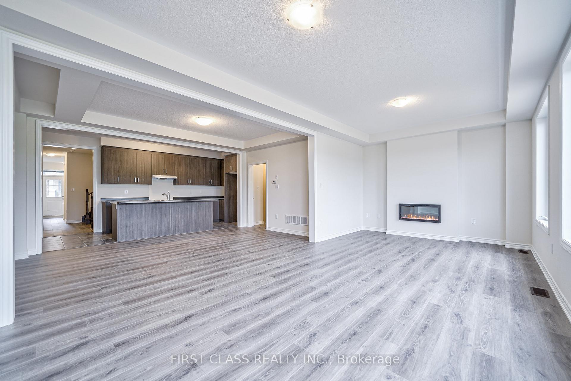 Photo 17 of 61 Kenneth Rogers Crescent, East Gwillimbury, Queensville — HOMEH