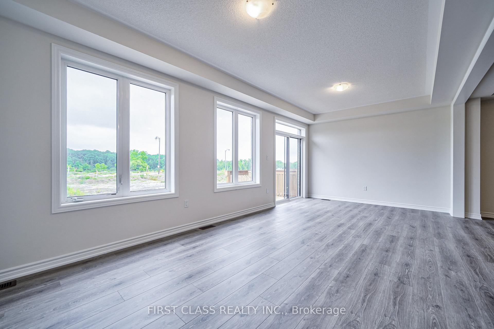 Photo 19 of 61 Kenneth Rogers Crescent, East Gwillimbury, Queensville — HOMEH