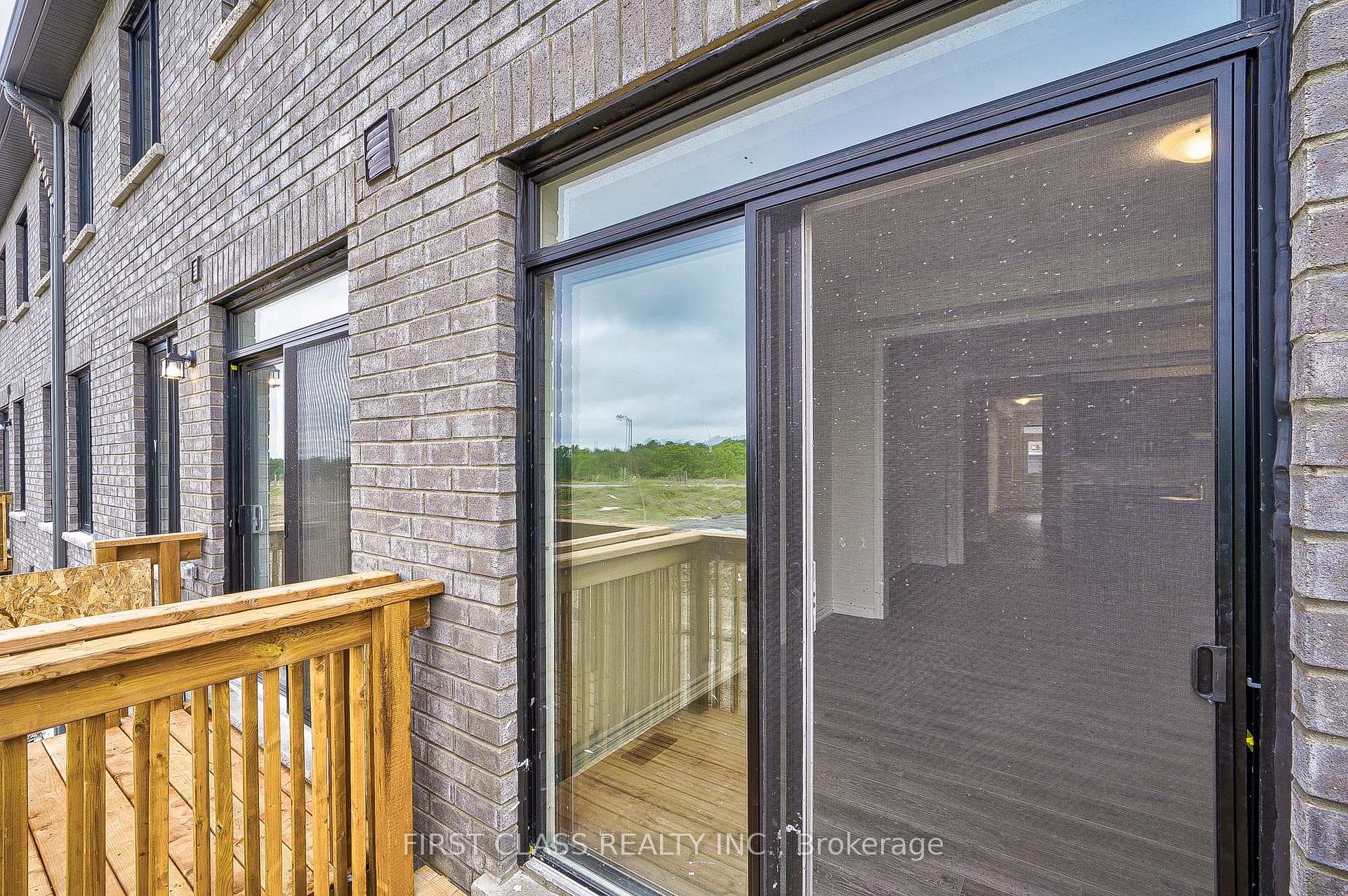 Photo 21 of 61 Kenneth Rogers Crescent, East Gwillimbury, Queensville — HOMEH