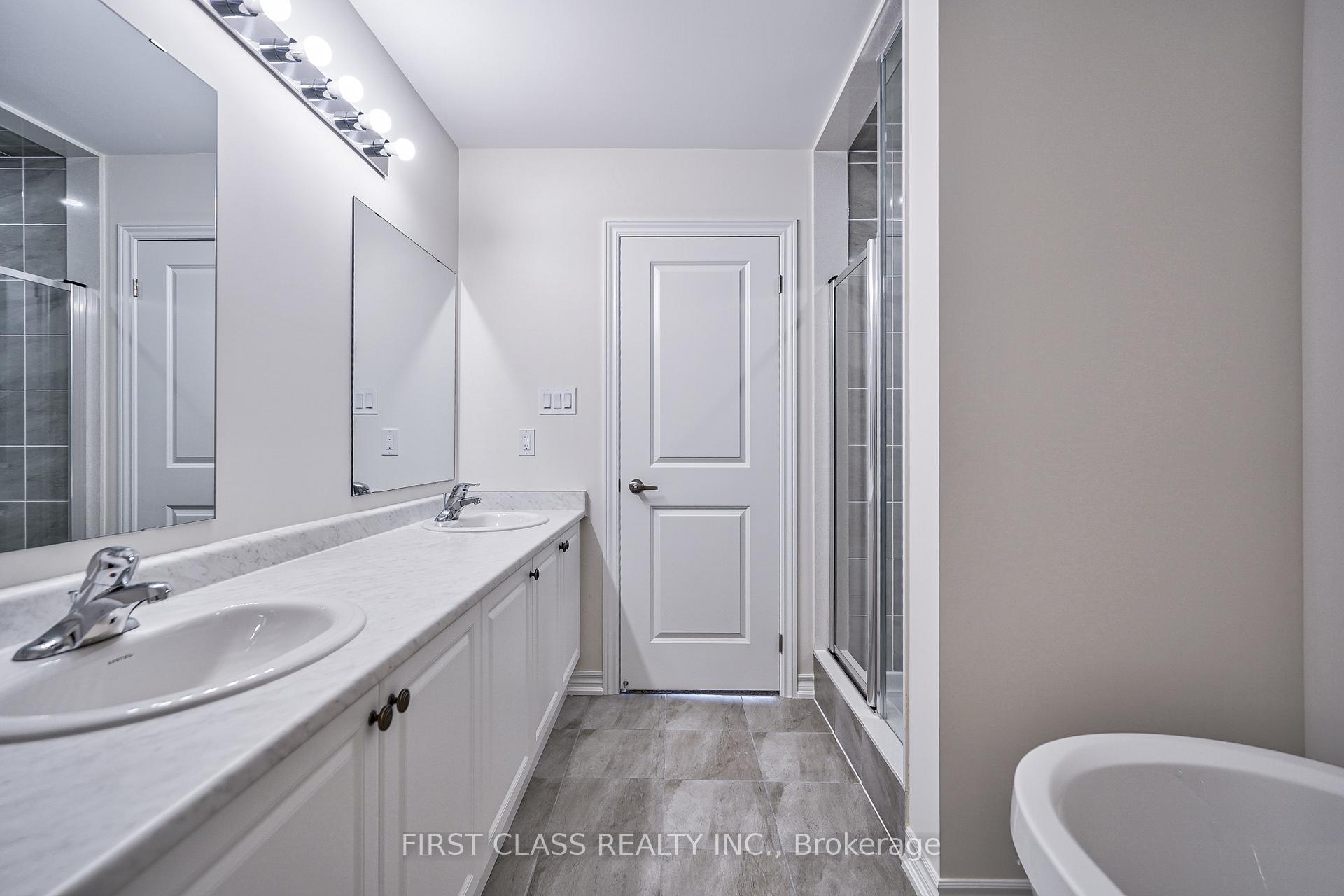 Photo 41 of 61 Kenneth Rogers Crescent, East Gwillimbury, Queensville — HOMEH
