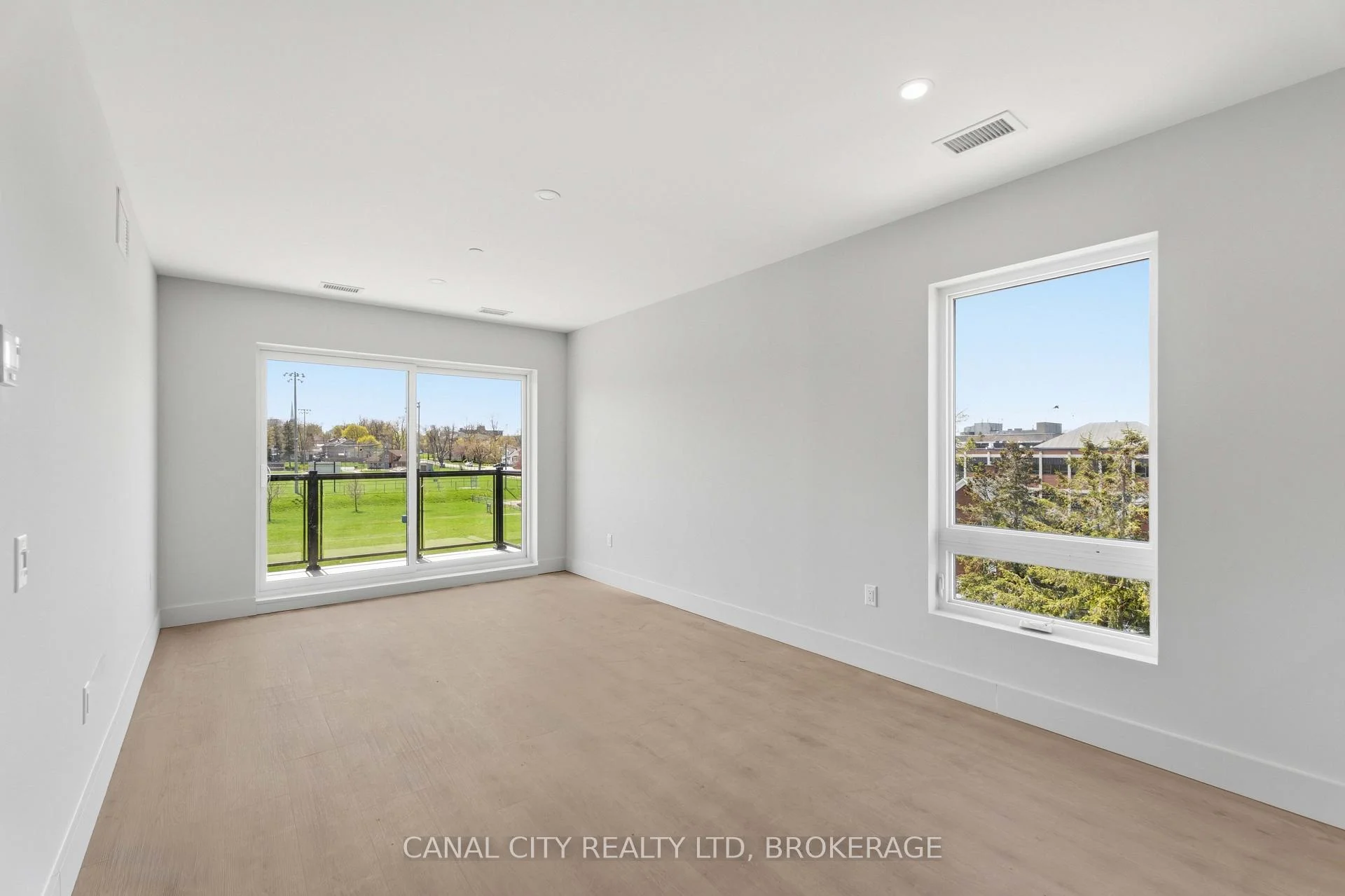 Photo 45 of Unit 506, 8 Hutt Lane, Thorold, Thorold Downtown — HOMEH