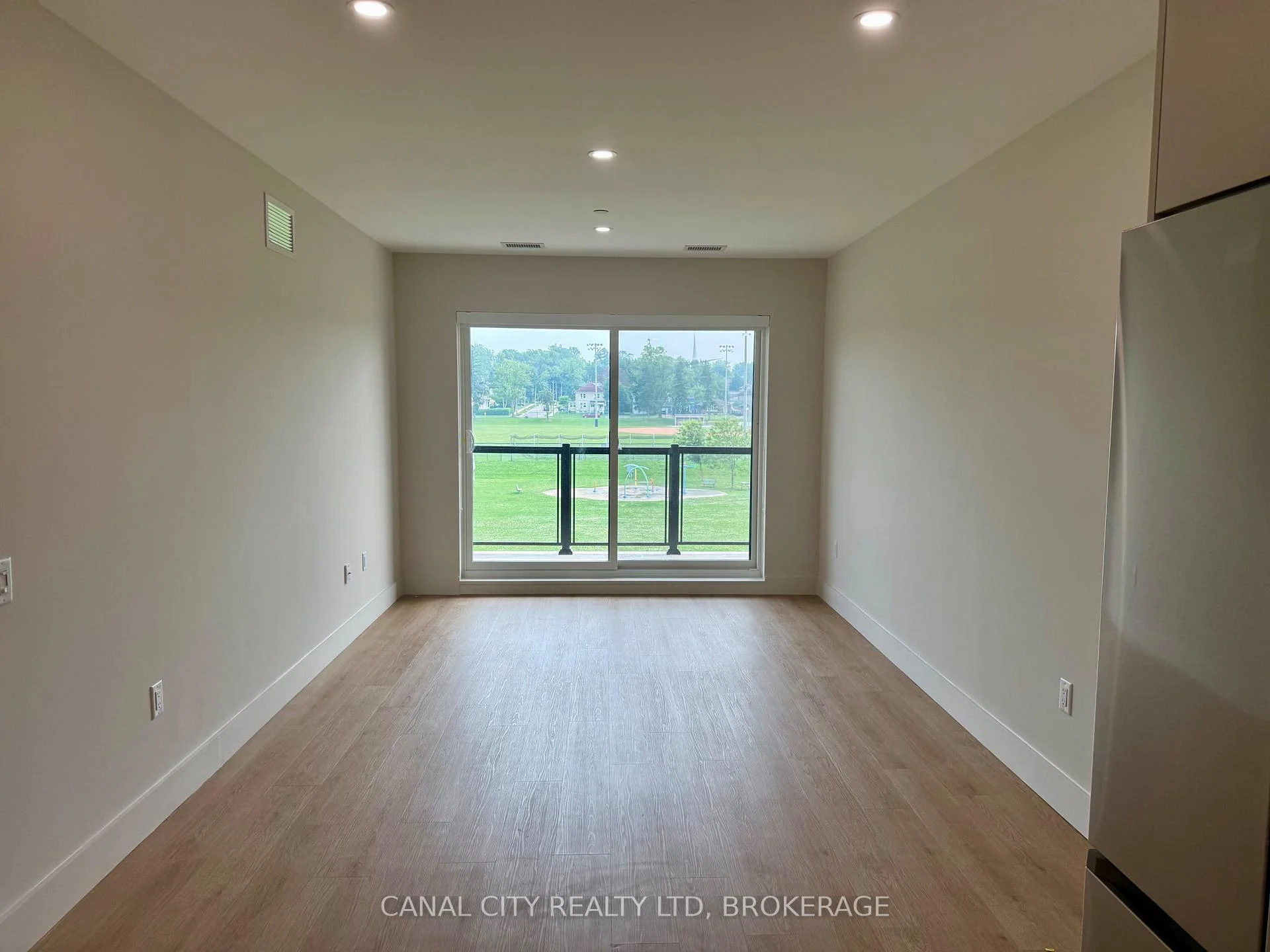 Photo 8 of Unit 506, 8 Hutt Lane, Thorold, Thorold Downtown — HOMEH