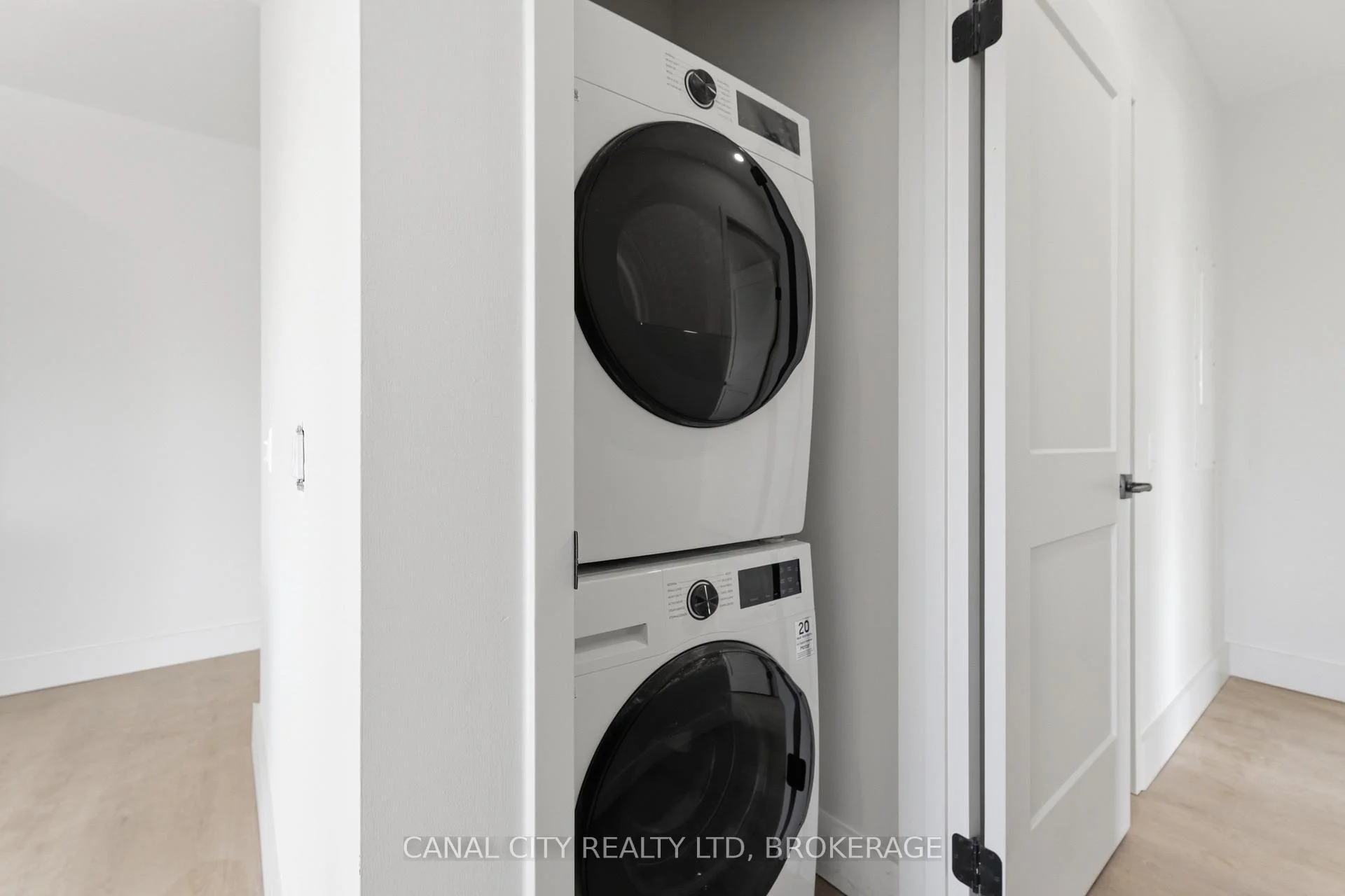 Photo 51 of Unit 506, 8 Hutt Lane, Thorold, Thorold Downtown — HOMEH
