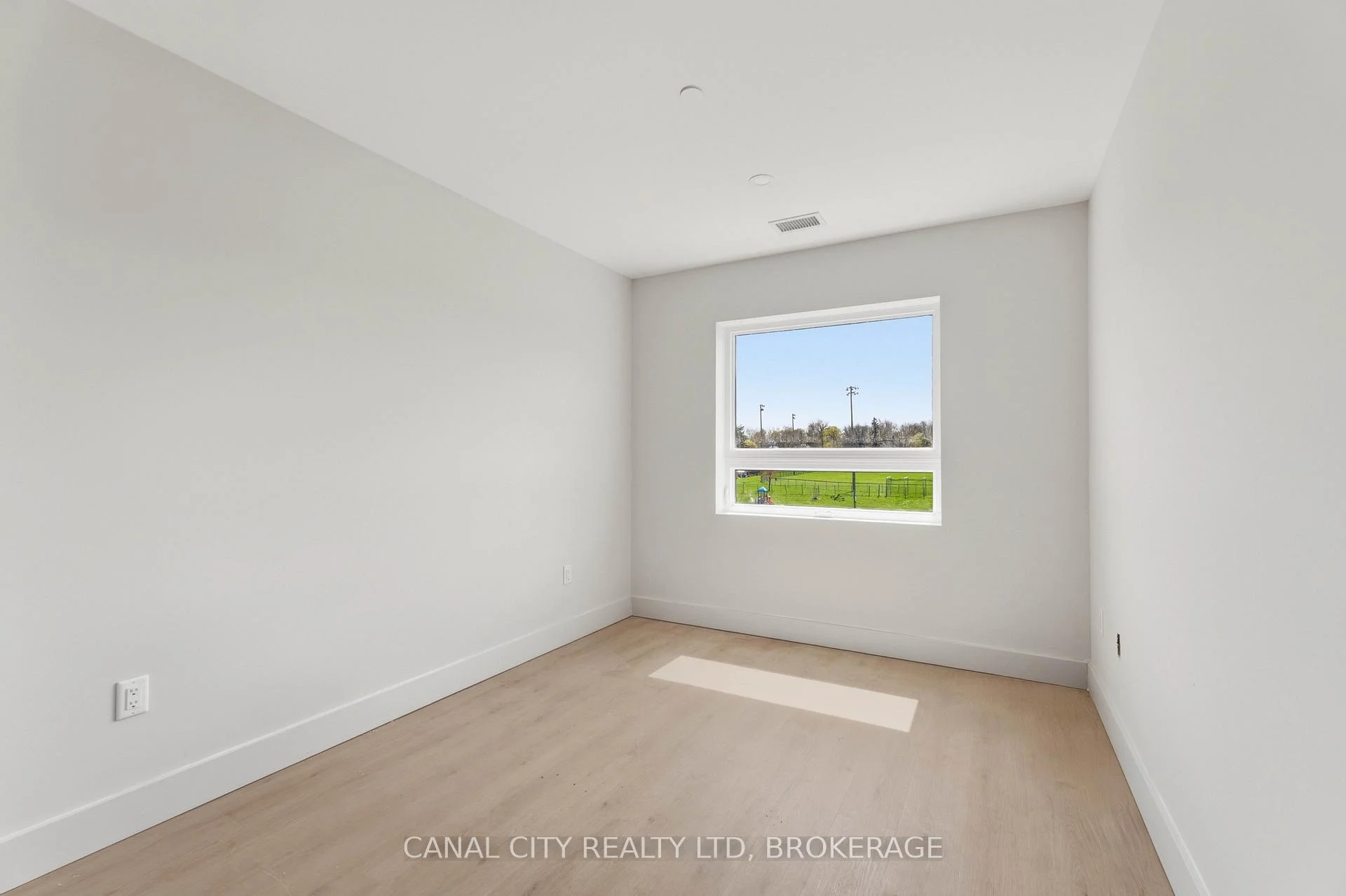 Photo 54 of Unit 506, 8 Hutt Lane, Thorold, Thorold Downtown — HOMEH