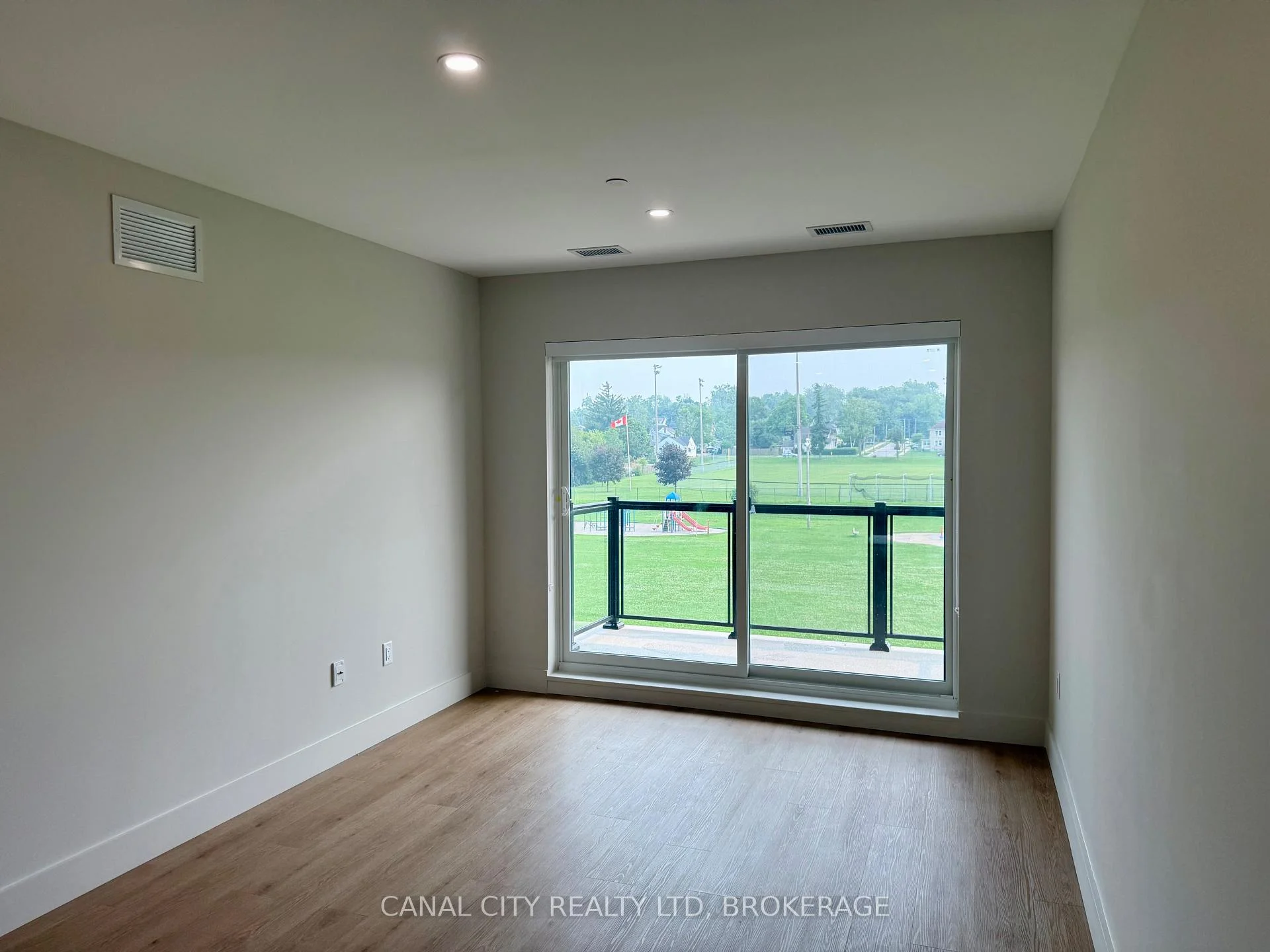 Photo 14 of Unit 506, 8 Hutt Lane, Thorold, Thorold Downtown — HOMEH