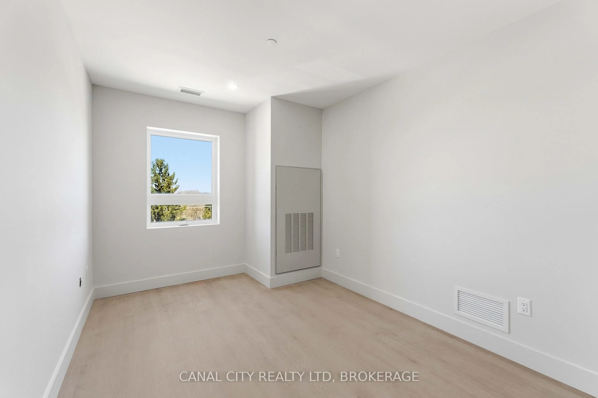 Photo 68 of Unit 506, 8 Hutt Lane, Thorold, Thorold Downtown — HOMEH