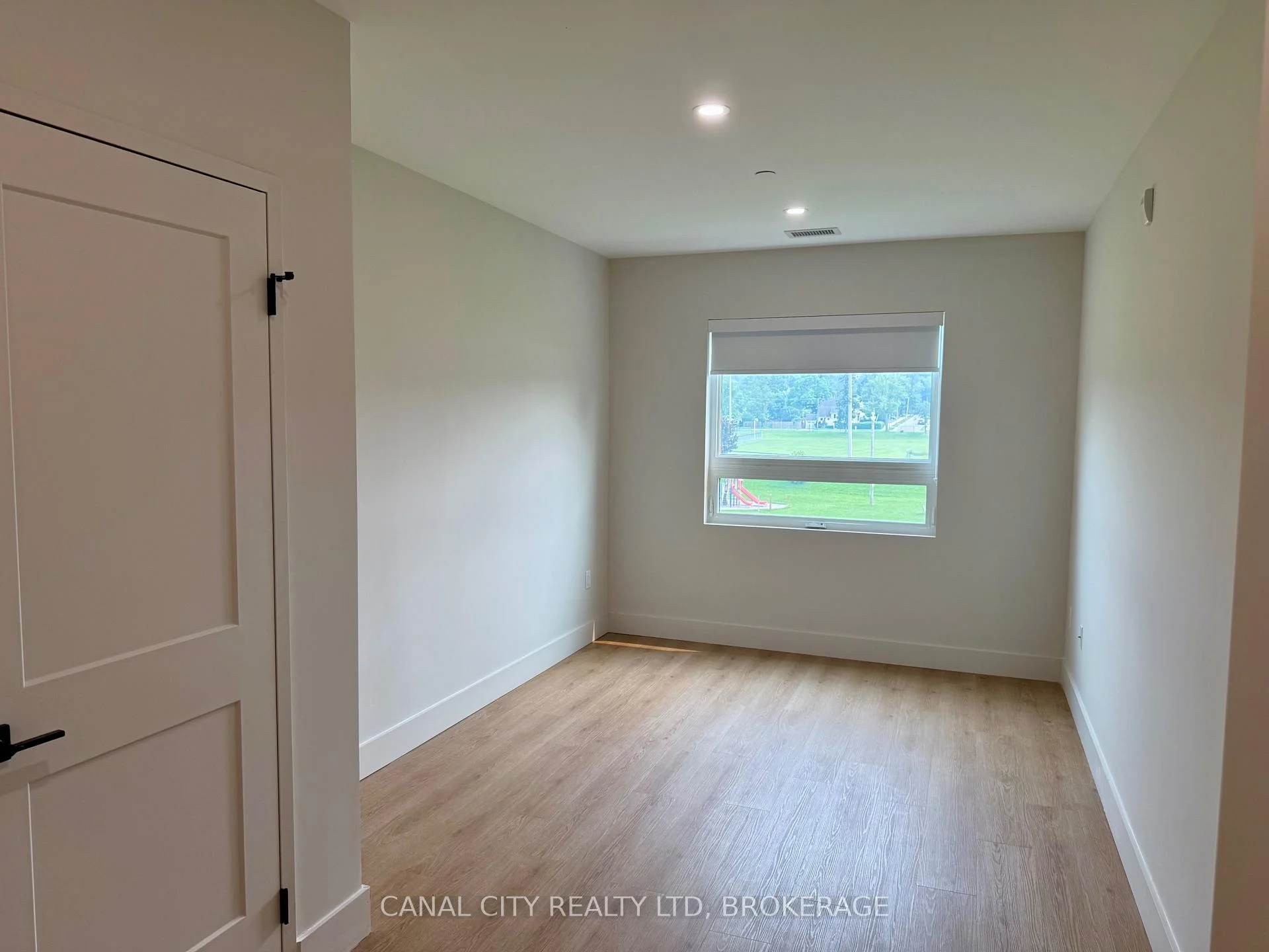 Photo 16 of Unit 506, 8 Hutt Lane, Thorold, Thorold Downtown — HOMEH
