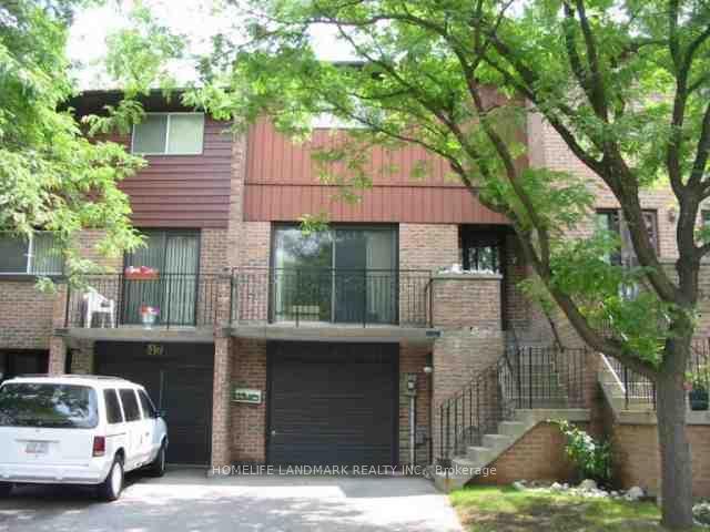 Photo 7 of 45 Ashglen Way, Markham, Unionville — HOMEH