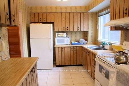 Photo 4 of 45 Ashglen Way, Markham, Unionville — HOMEH