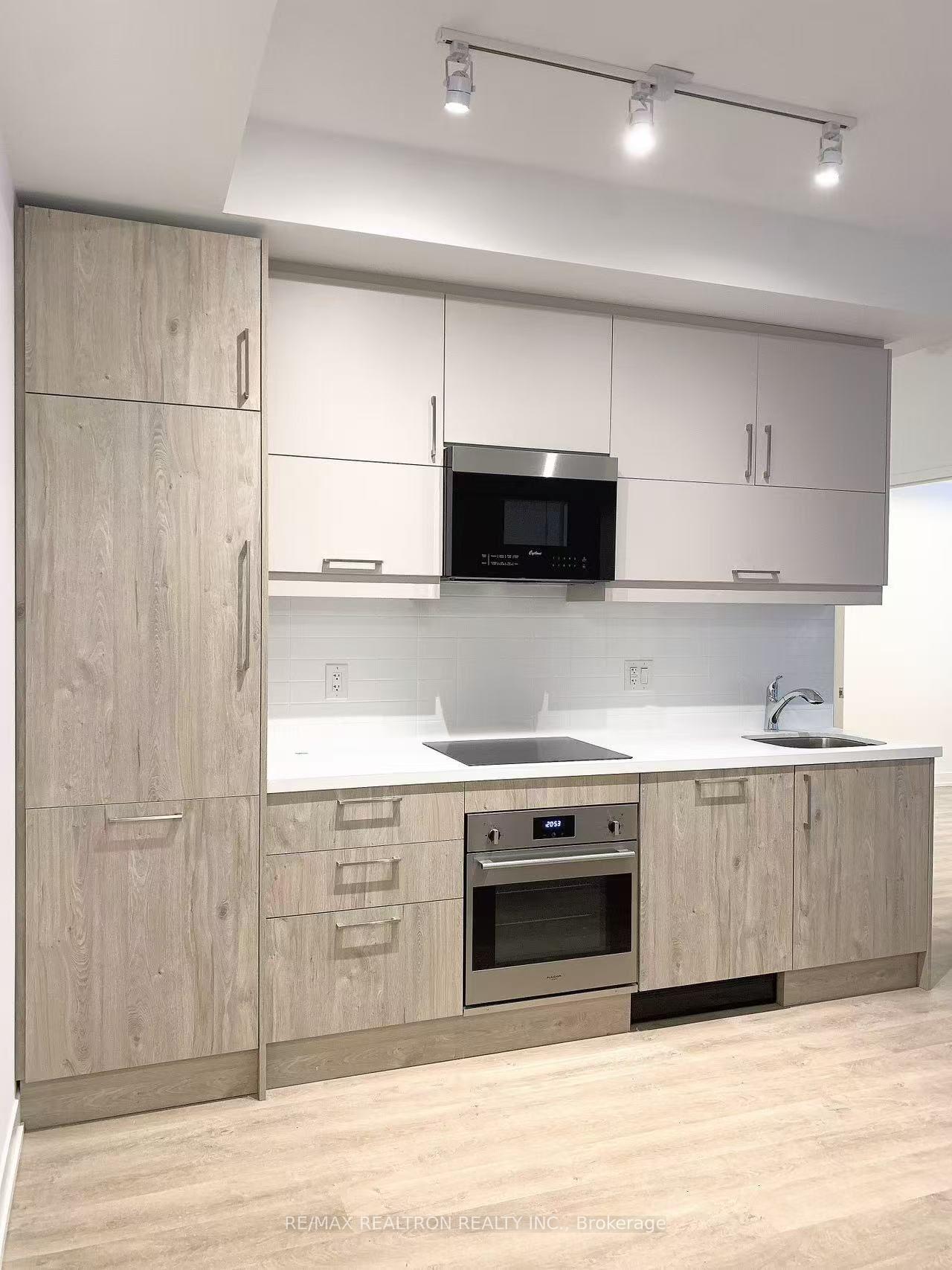 Photo 4 of Unit 731, 8119 Birchmount Road, Markham, Unionville — HOMEH