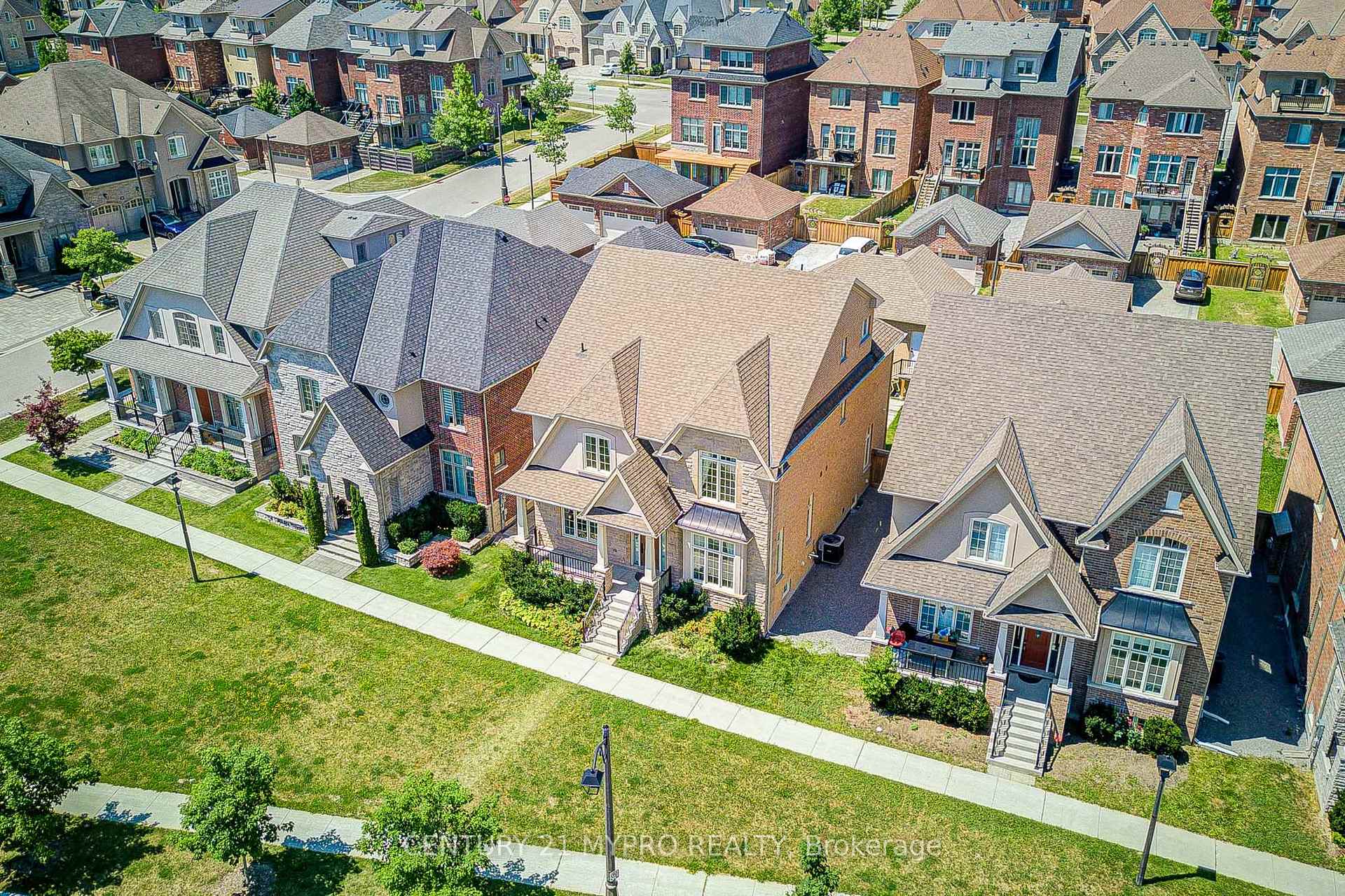 Photo 1 of 6 Tralee Court, Markham, Devil's Elbow — HOMEH