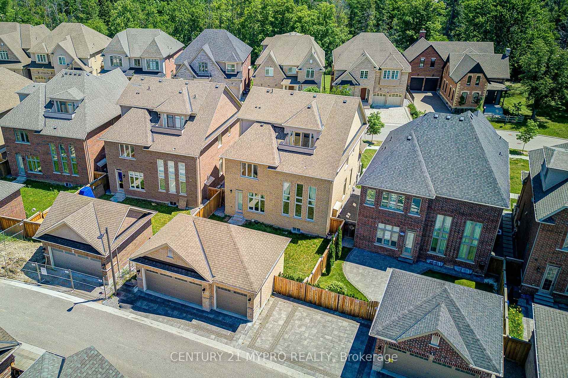Photo 6 of 6 Tralee Court, Markham, Devil's Elbow — HOMEH