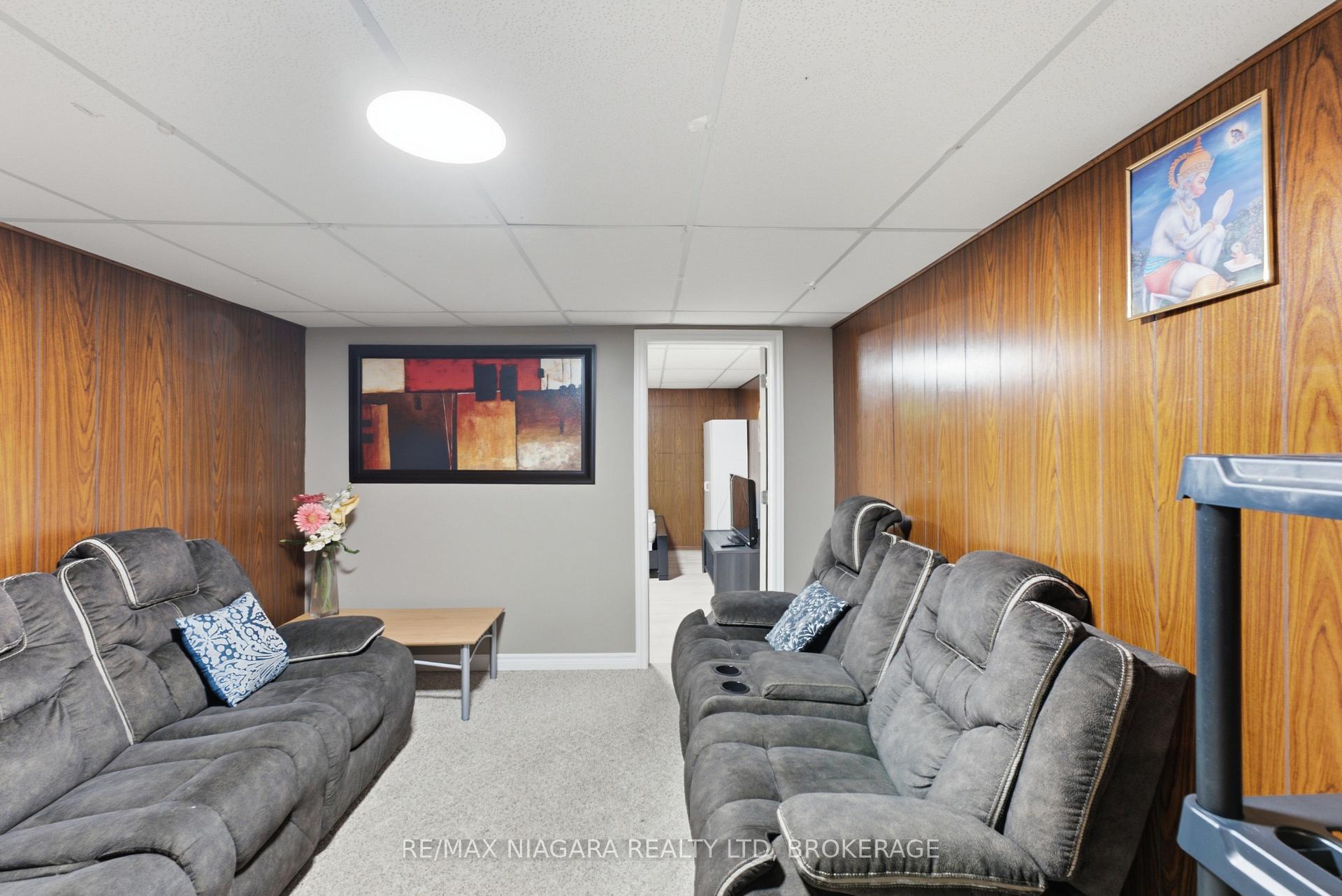 Photo 23 of 6479 Brock Street, Niagara Falls, Stamford — HOMEH