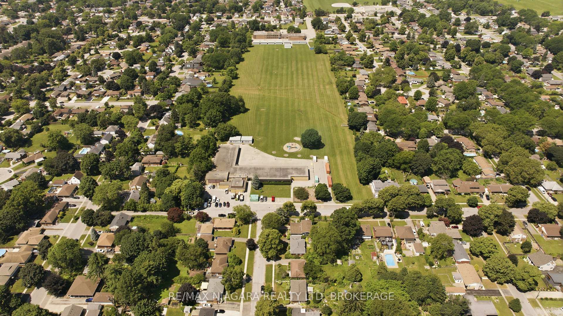 Photo 37 of 6479 Brock Street, Niagara Falls, Stamford — HOMEH