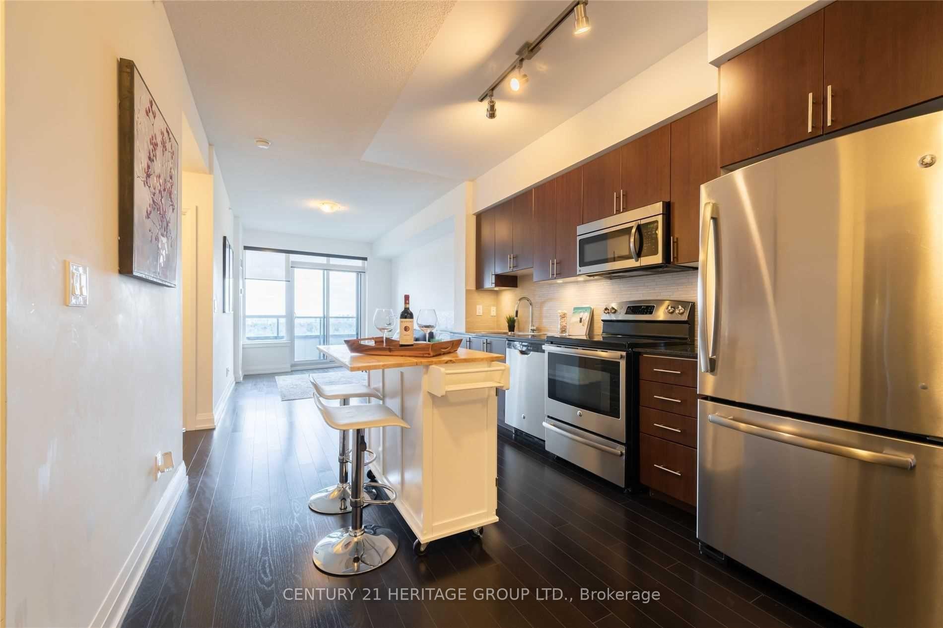 Photo 5 of Unit 1530, 7161 Yonge Street, Markham, Thornhill — HOMEH
