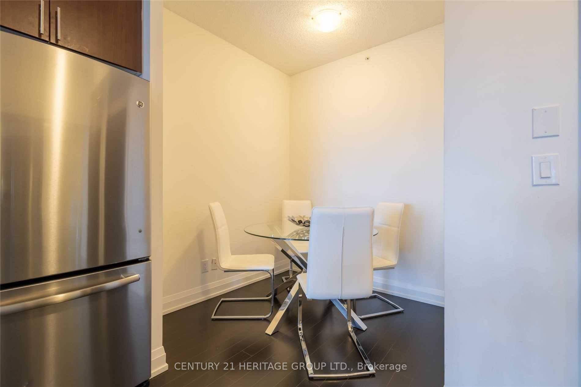 Photo 11 of Unit 1530, 7161 Yonge Street, Markham, Thornhill — HOMEH
