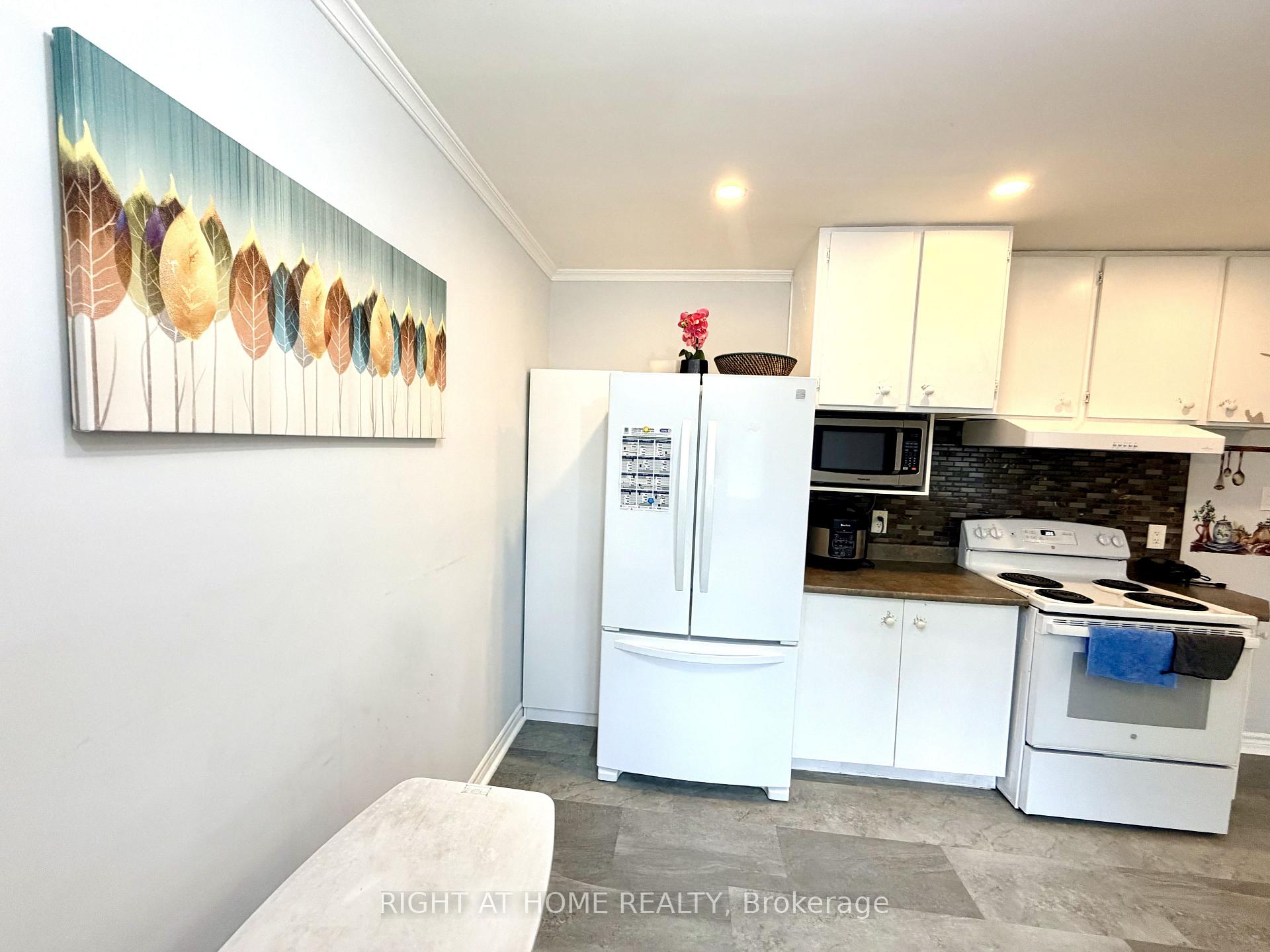Photo 16 of 376 Ridgewood Crescent, London, South D — HOMEH