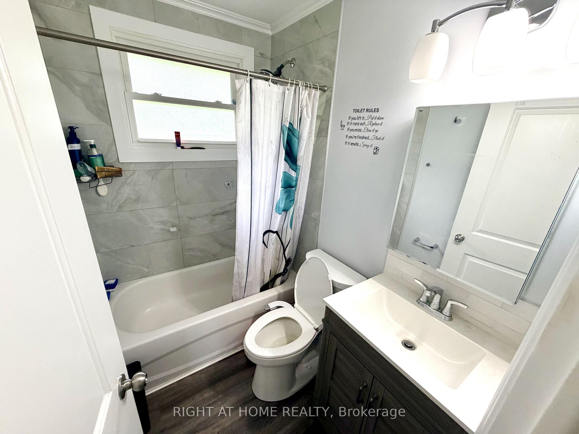 Photo 20 of 376 Ridgewood Crescent, London, South D — HOMEH