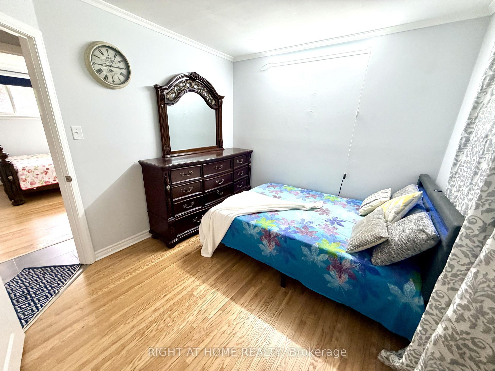 Photo 24 of 376 Ridgewood Crescent, London, South D — HOMEH