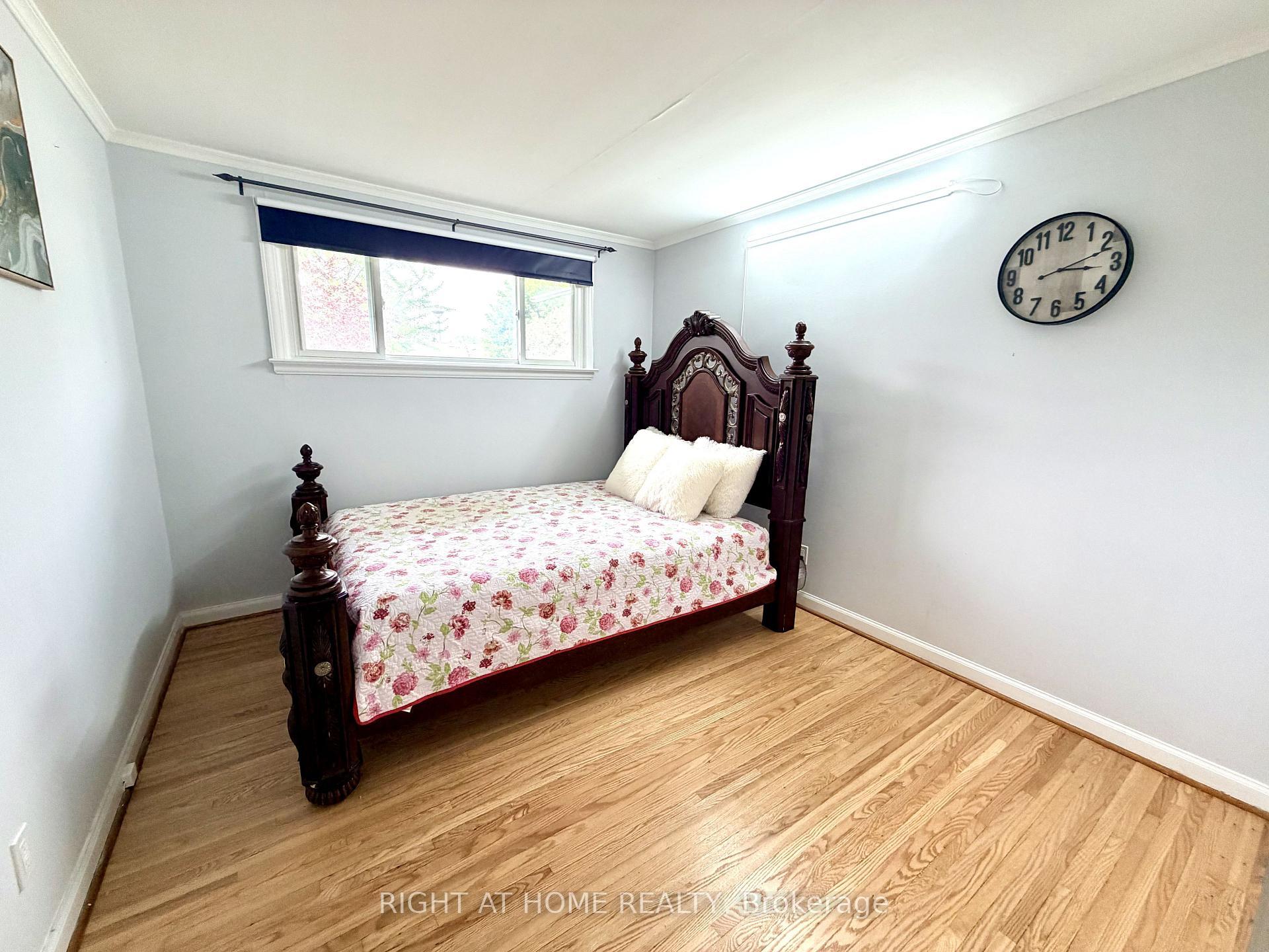 Photo 26 of 376 Ridgewood Crescent, London, South D — HOMEH