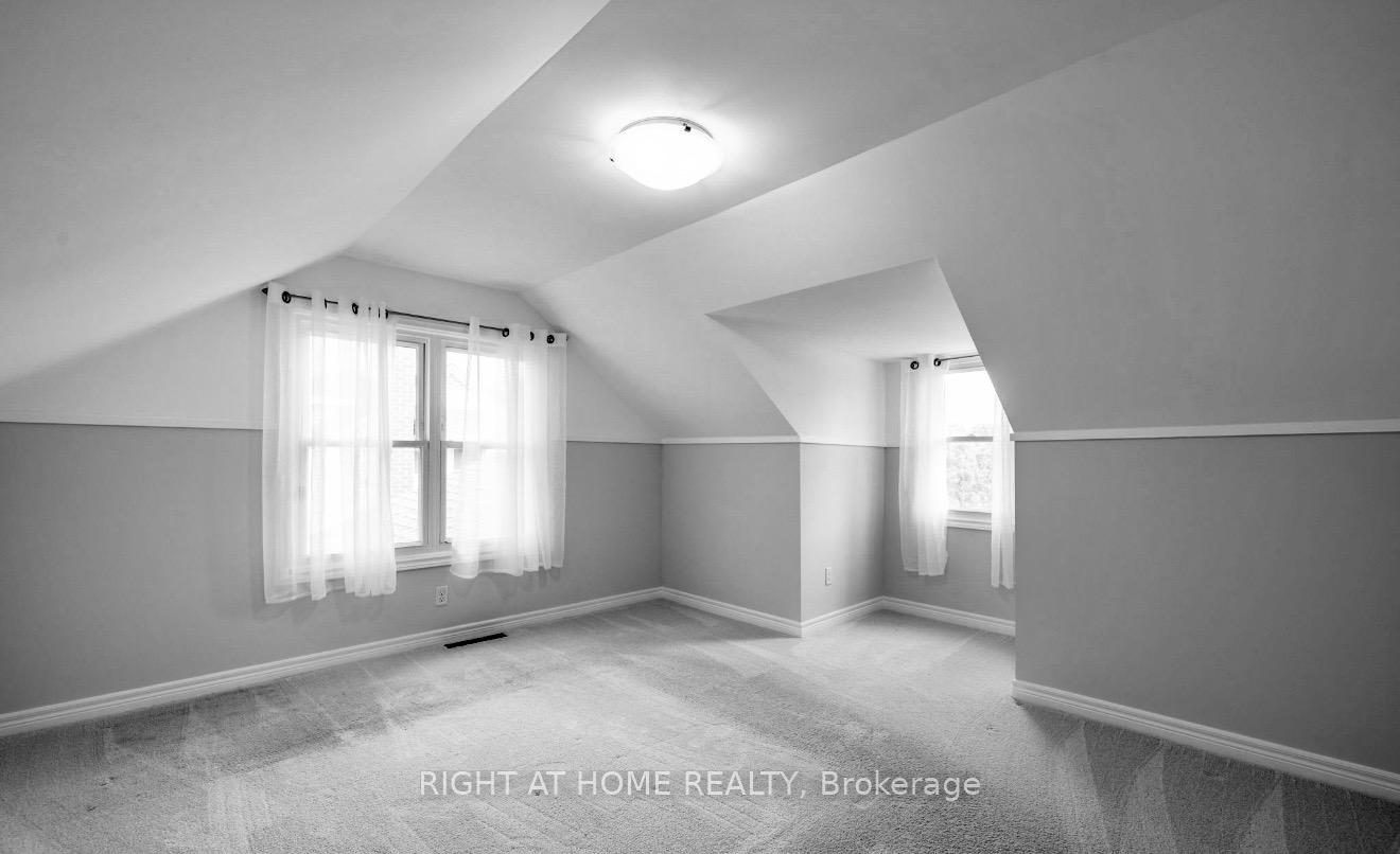 Photo 31 of 376 Ridgewood Crescent, London, South D — HOMEH