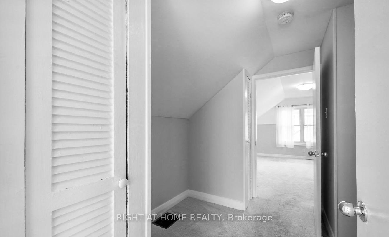 Photo 32 of 376 Ridgewood Crescent, London, South D — HOMEH