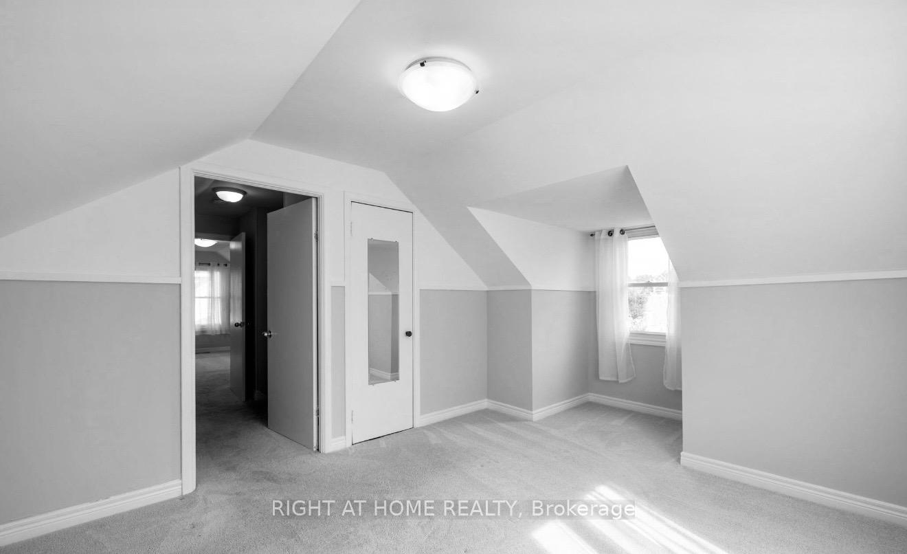 Photo 34 of 376 Ridgewood Crescent, London, South D — HOMEH