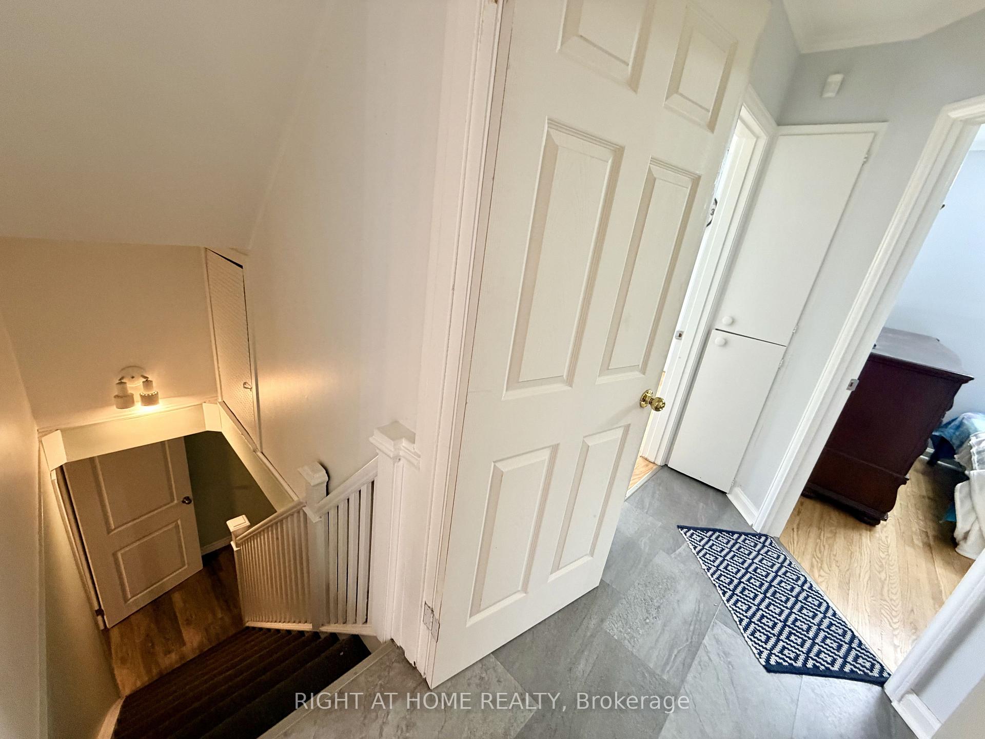 Photo 35 of 376 Ridgewood Crescent, London, South D — HOMEH