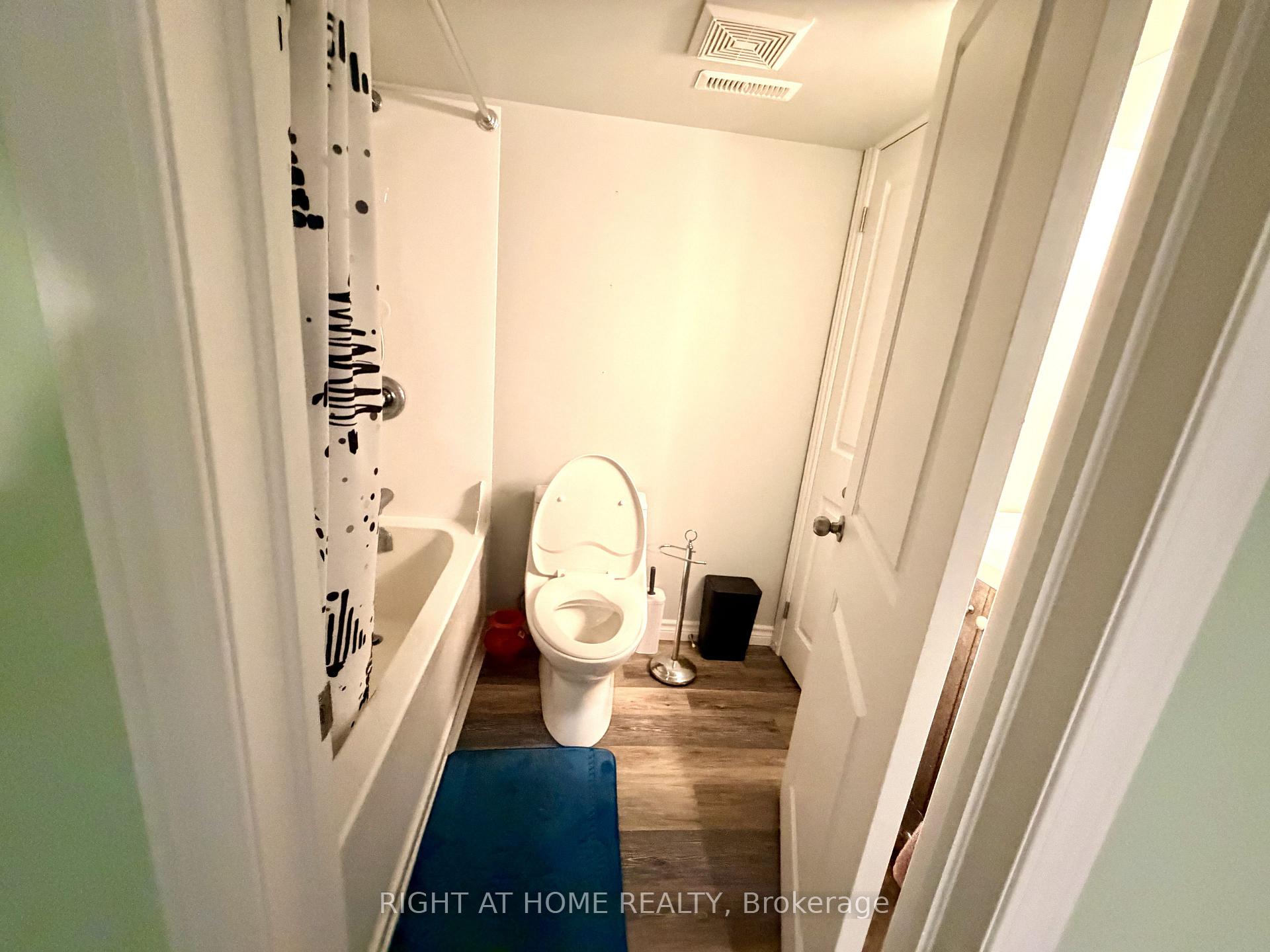 Photo 38 of 376 Ridgewood Crescent, London, South D — HOMEH