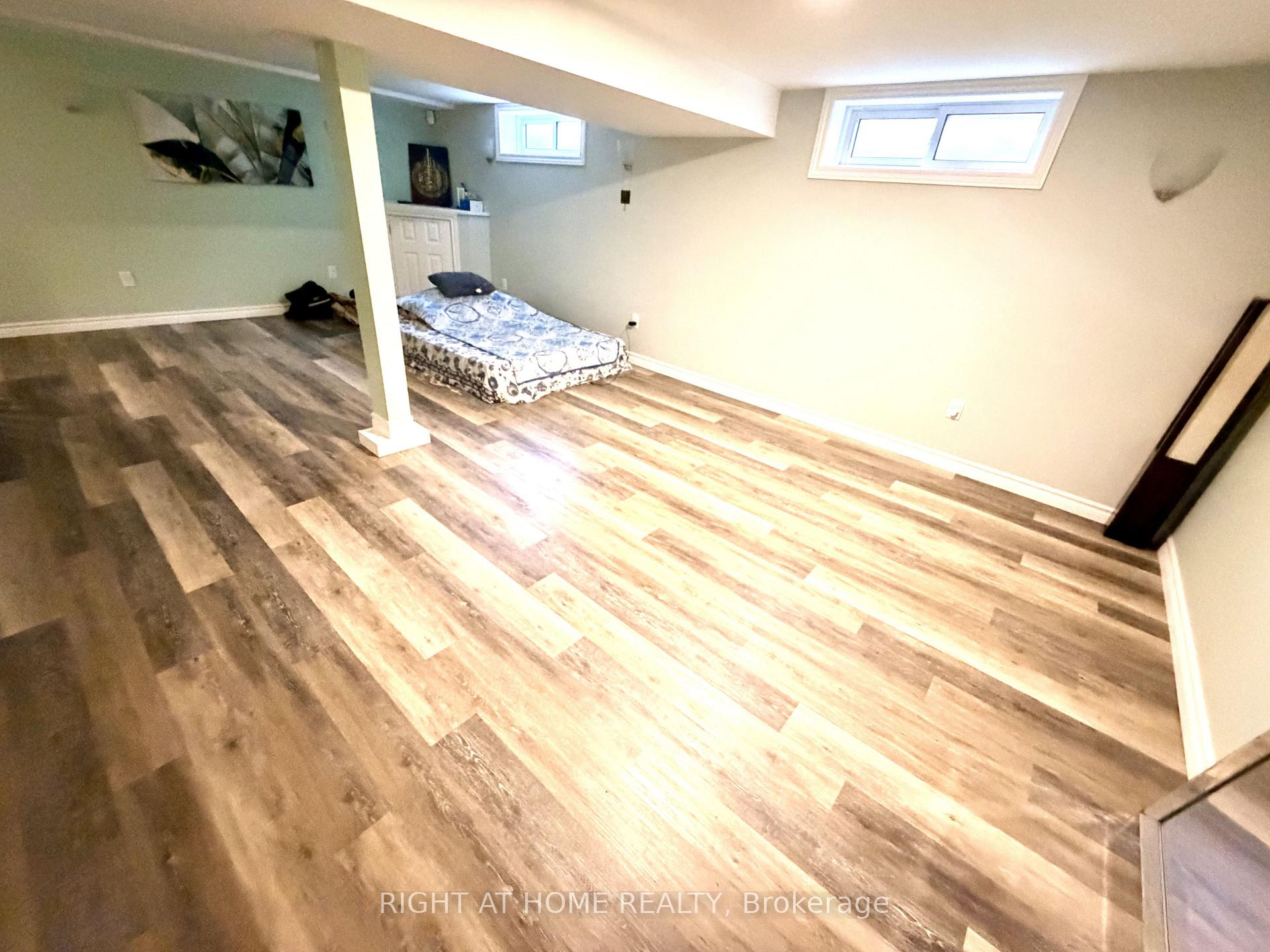 Photo 41 of 376 Ridgewood Crescent, London, South D — HOMEH