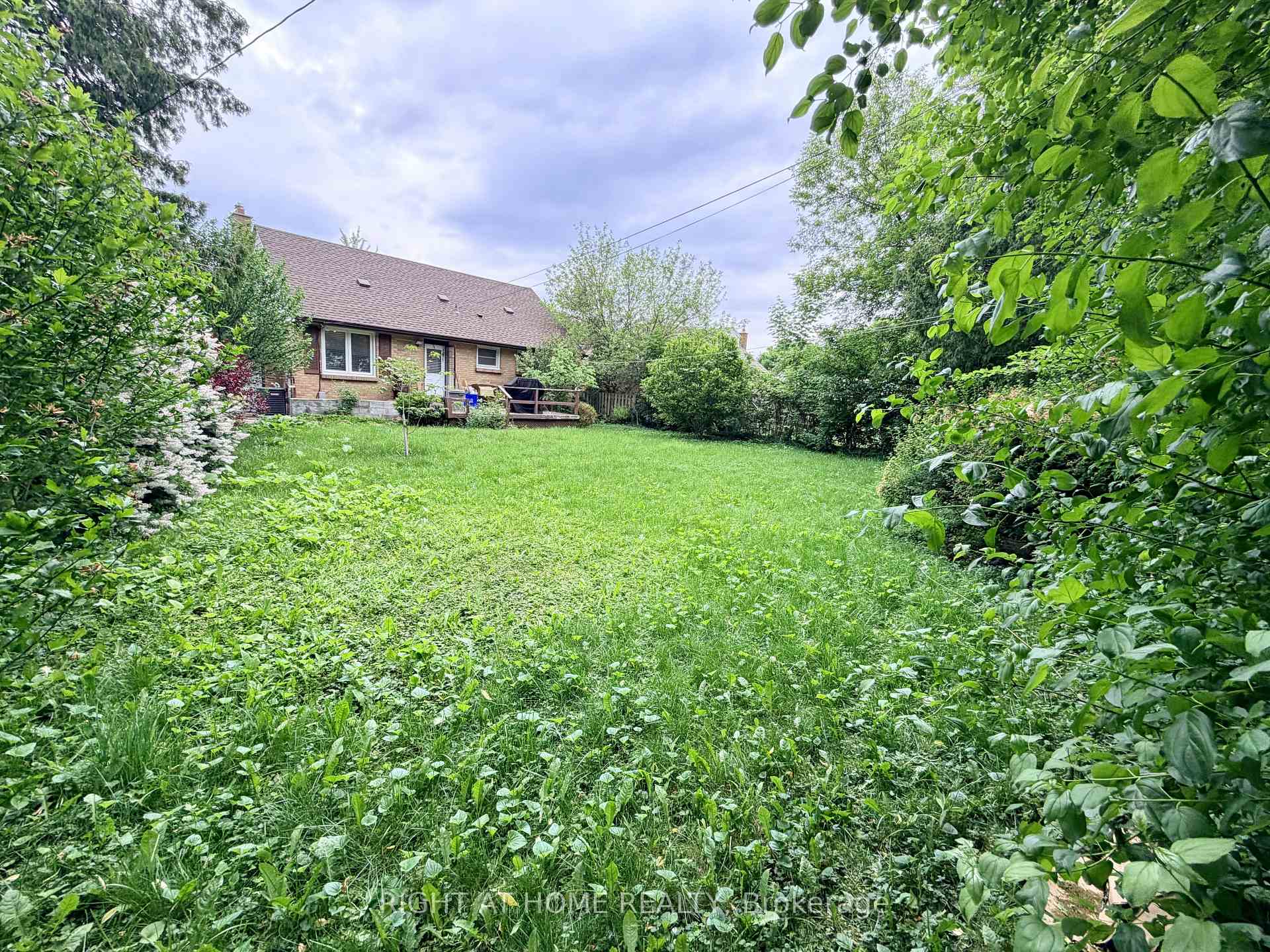 Photo 50 of 376 Ridgewood Crescent, London, South D — HOMEH