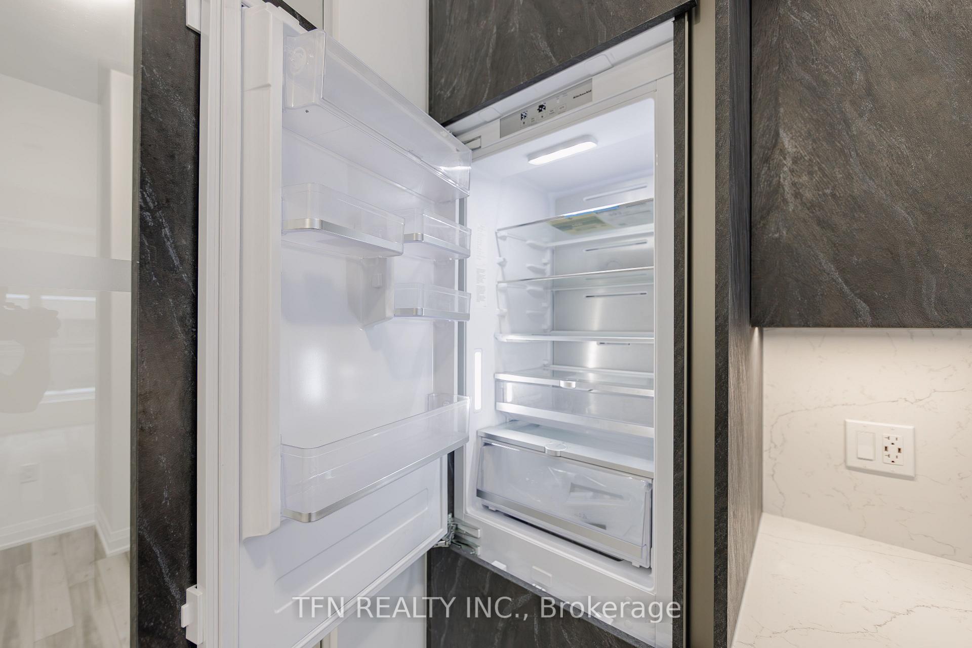 Photo 5 of Unit 531, 15 Richardson Street, Toronto, Waterfront Communities — HOMEH