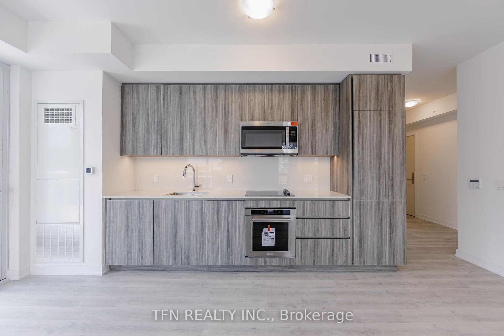 Photo 5 of Unit 1313, 15 Richardson Street, Toronto, Waterfront Communities — HOMEH